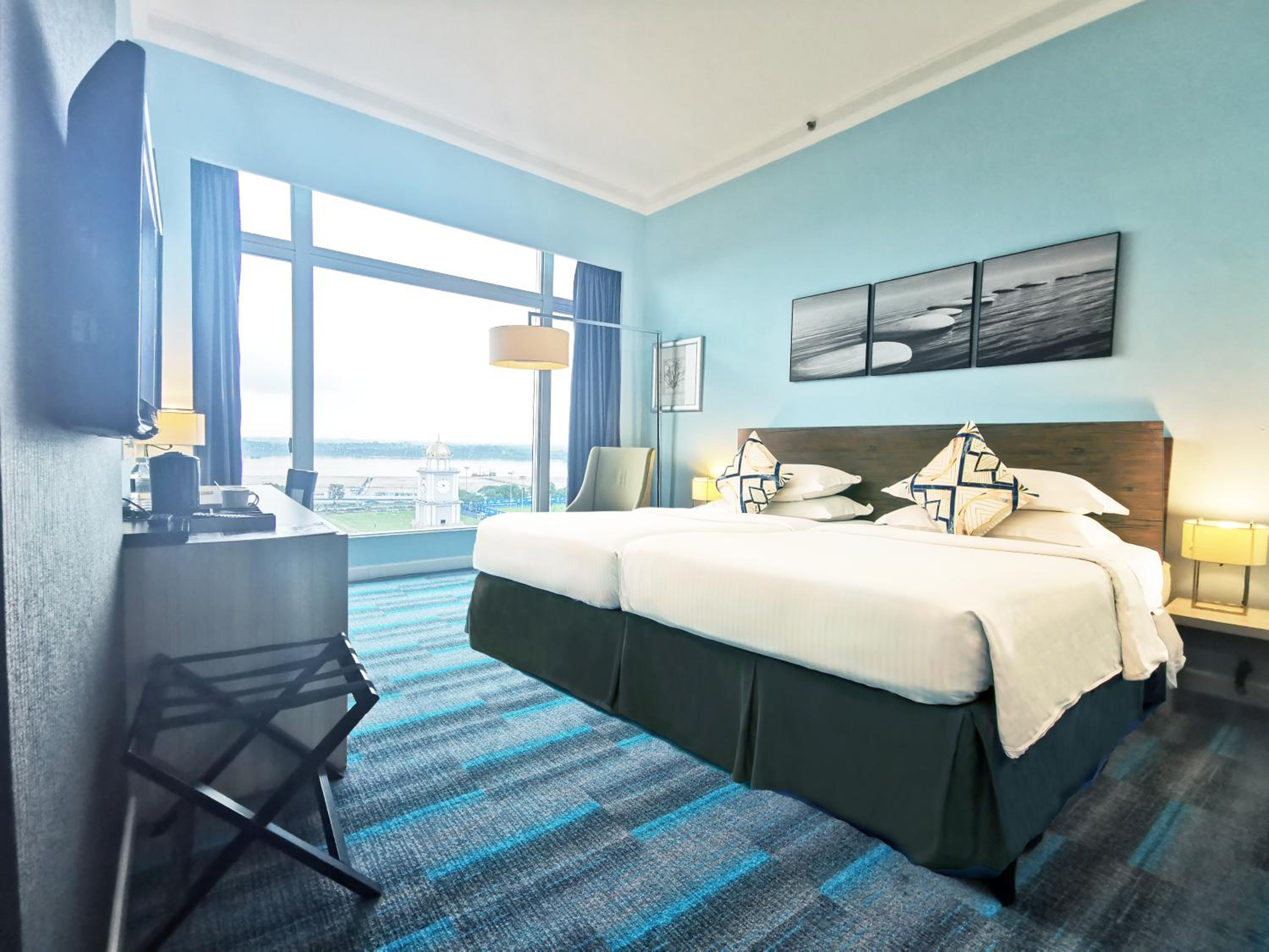 Executive Seaview Twin Room