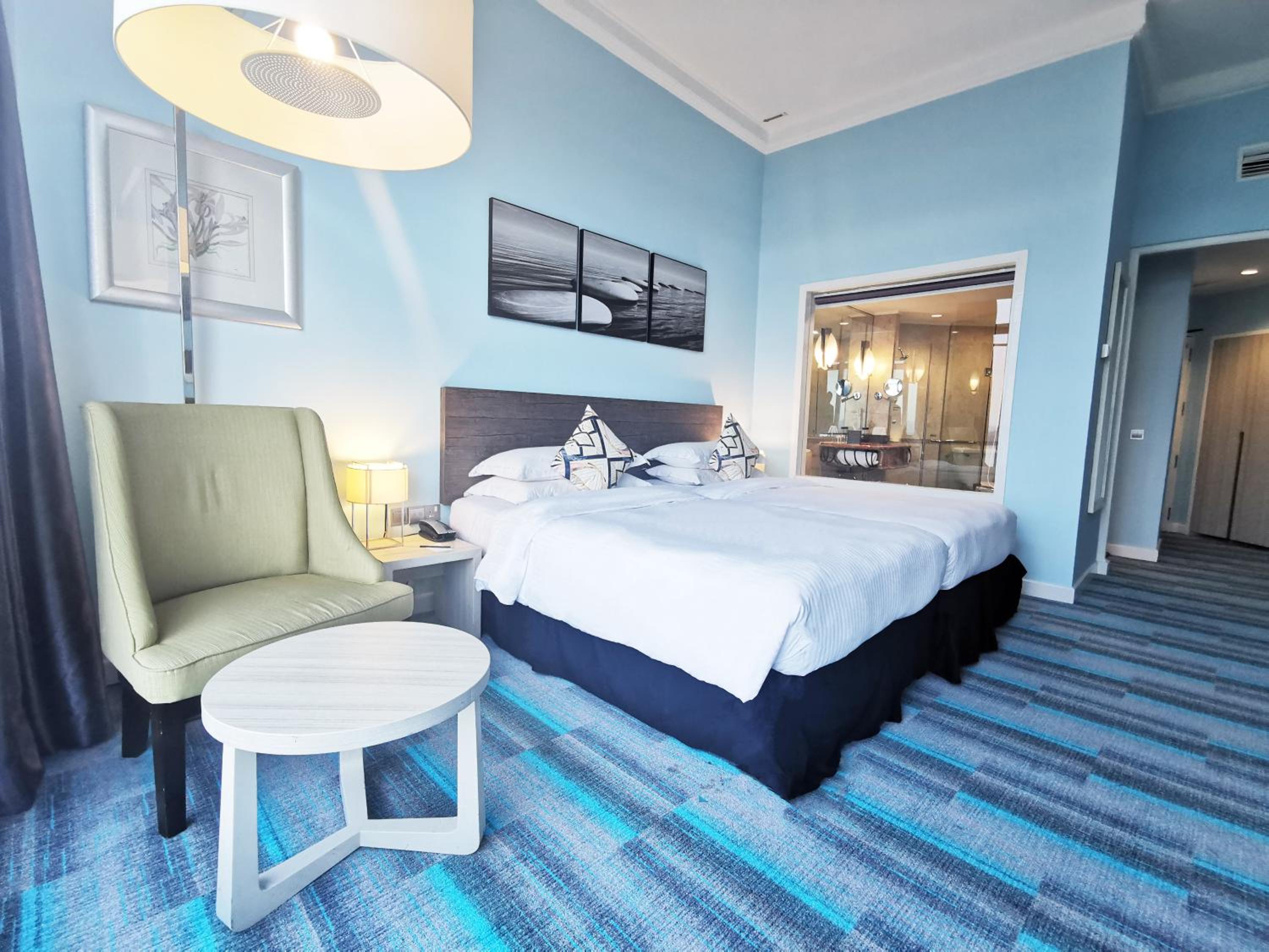 Executive Seaview Twin Room