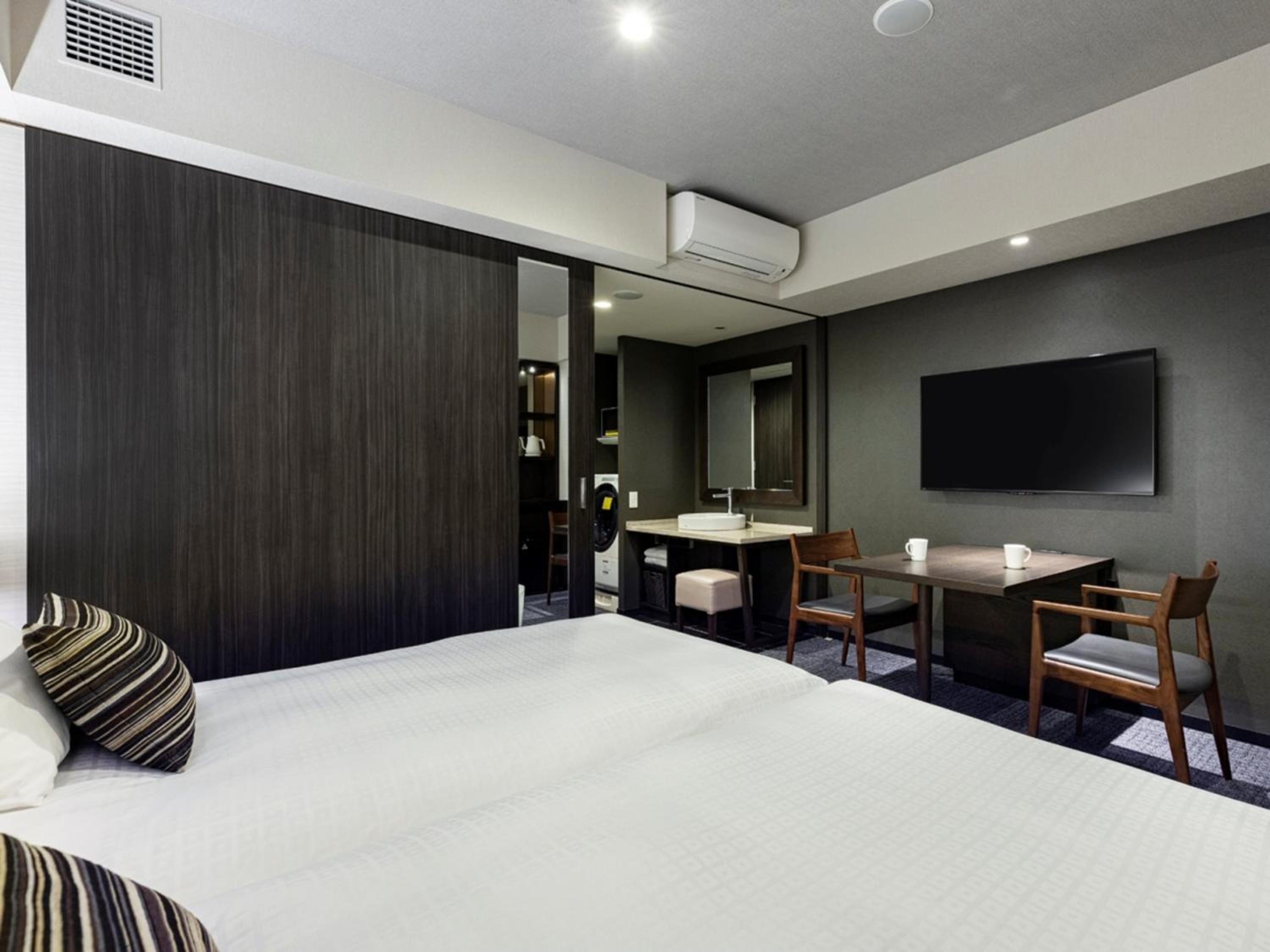 Deluxe Twin Room (1 Adult) - Non-Smoking photo 2
