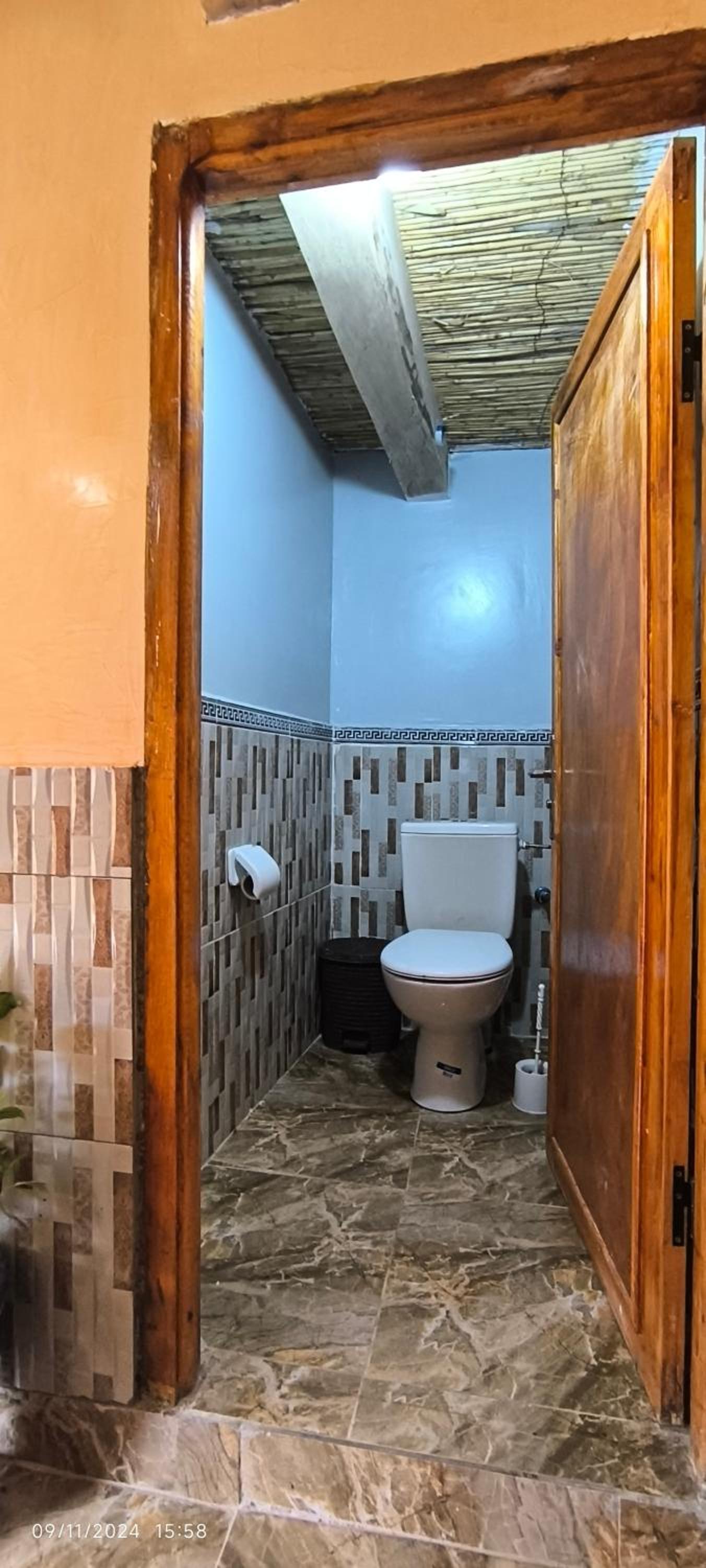 Basic Triple Room with Shared Bathroom photo 3