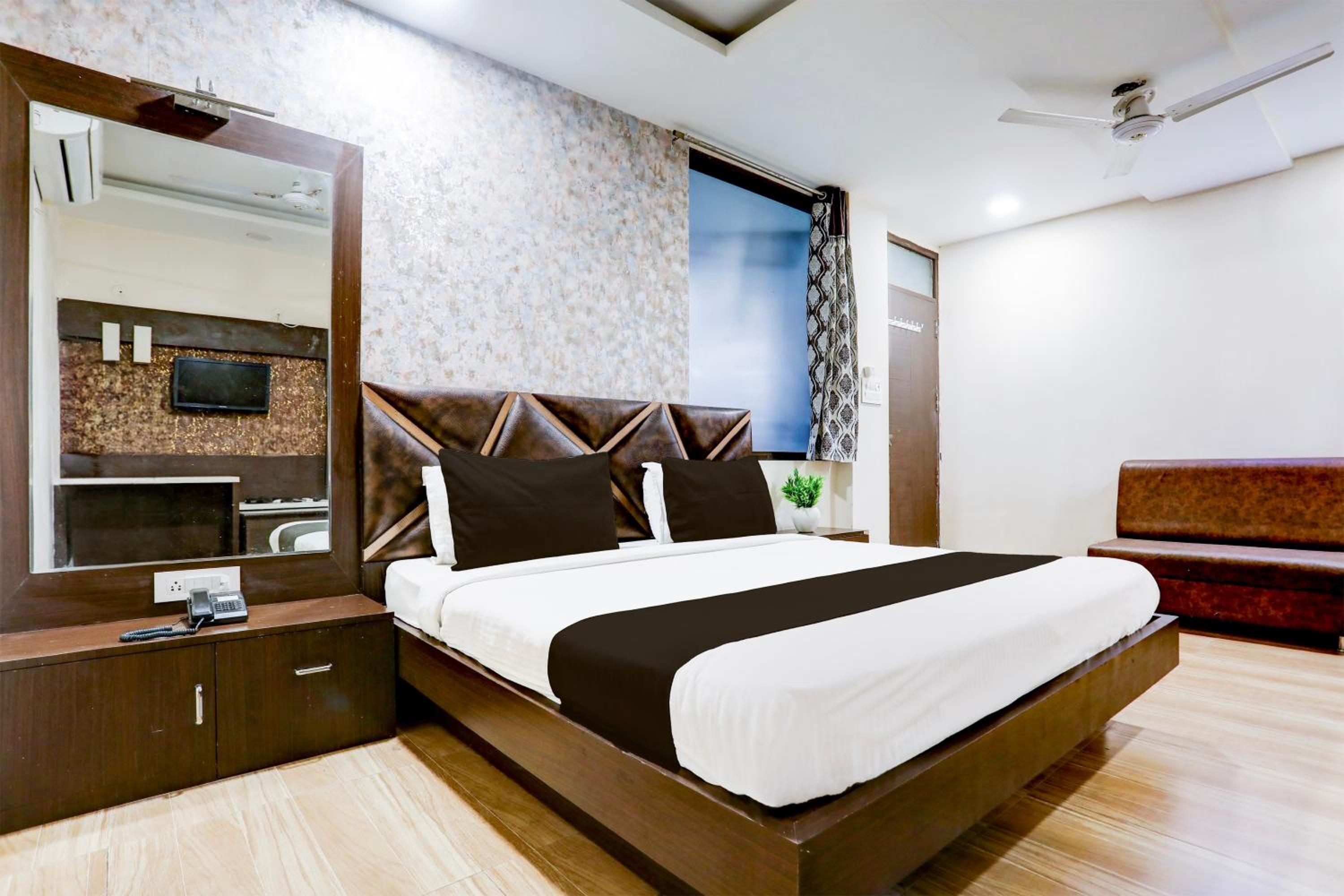 Classic Triple Room photo 1