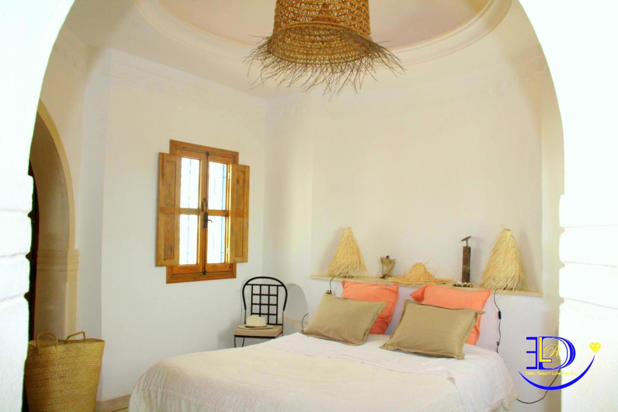 Three-Bedroom Villa photo 3
