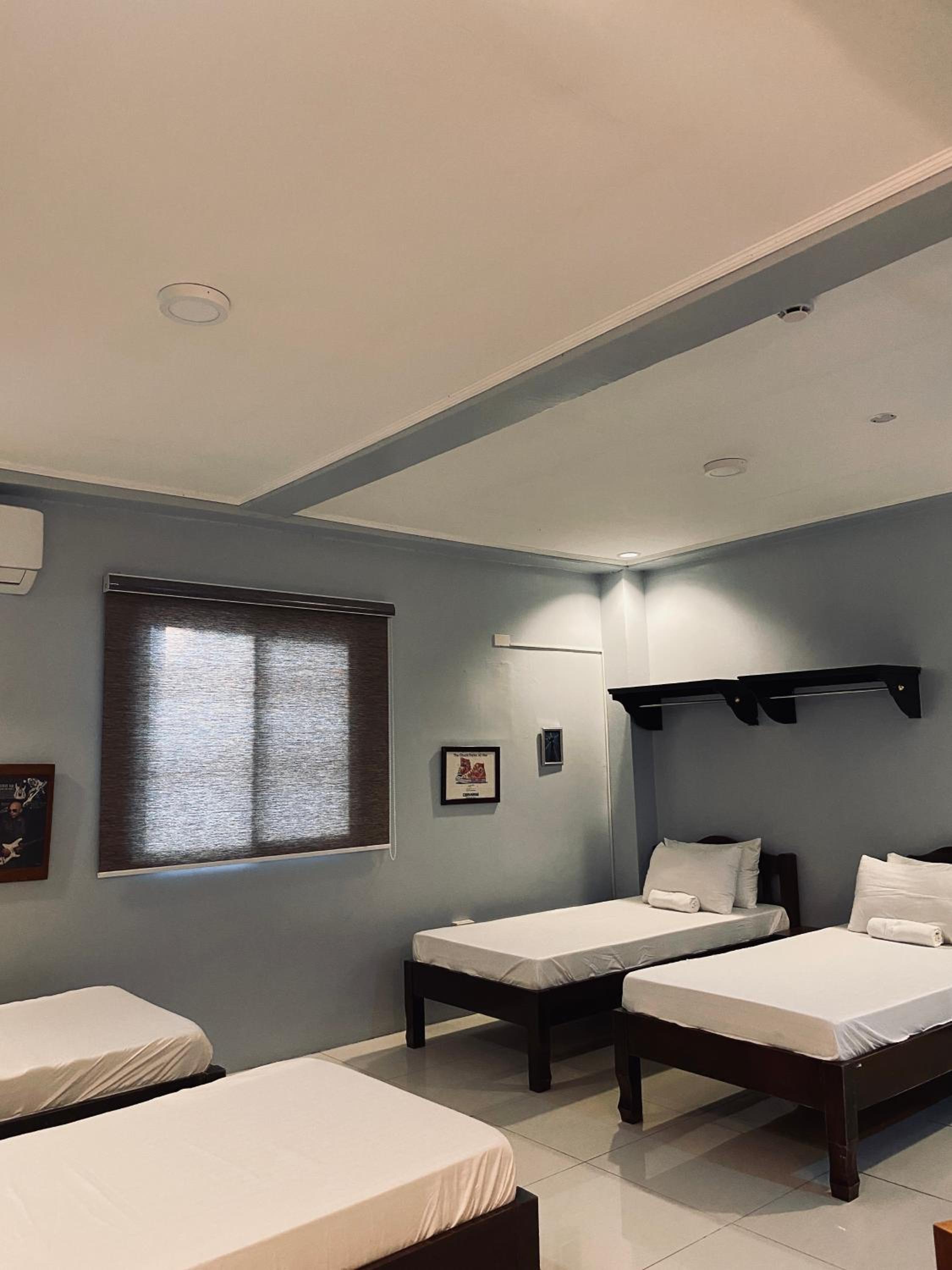 Family Room with Private Bathroom photo 1