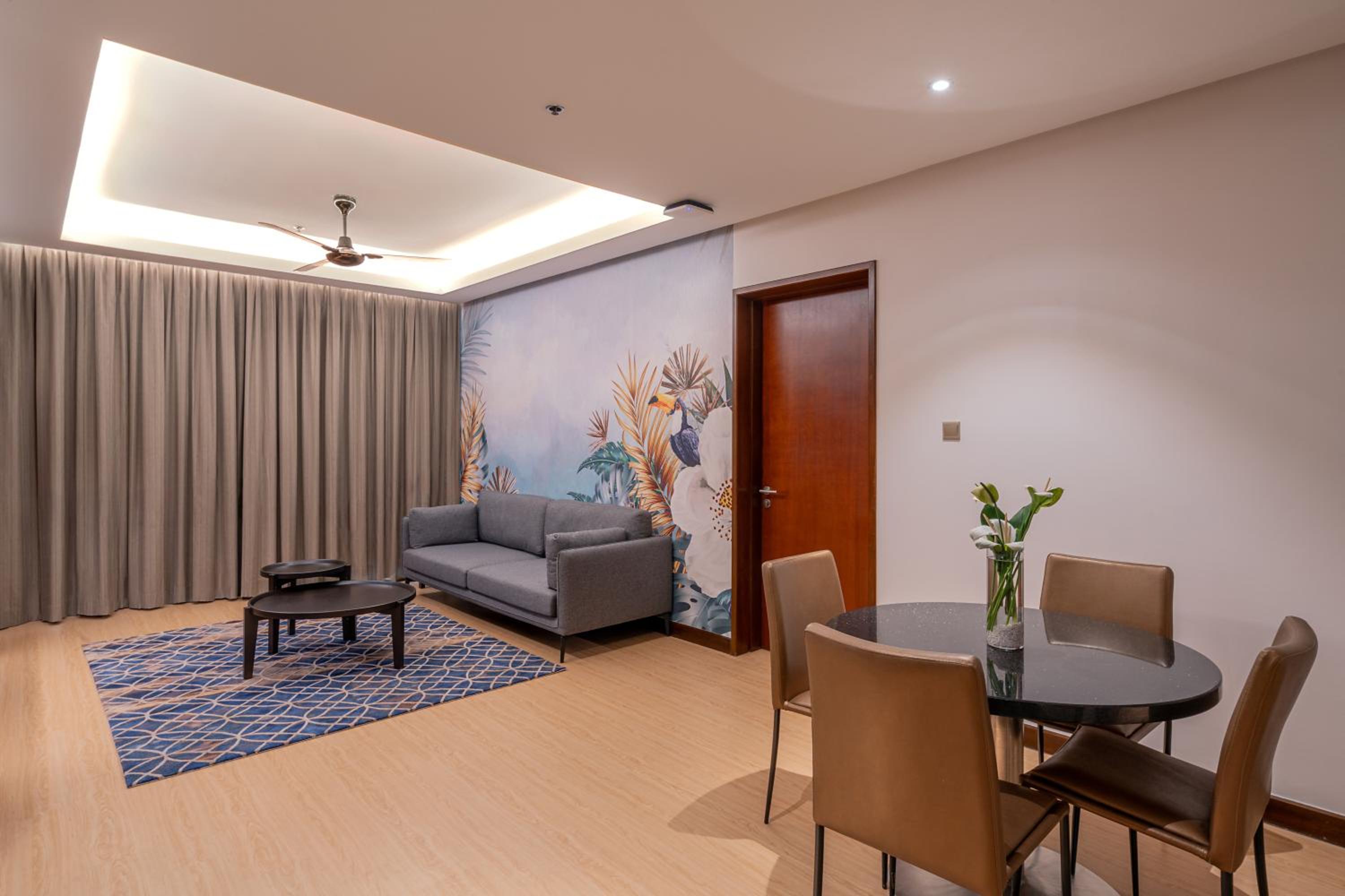 Two-Bedroom Suite with Exclusive Residences Lounge Access Two-Bedroom Suite with Exclusive Residences Lounge Access