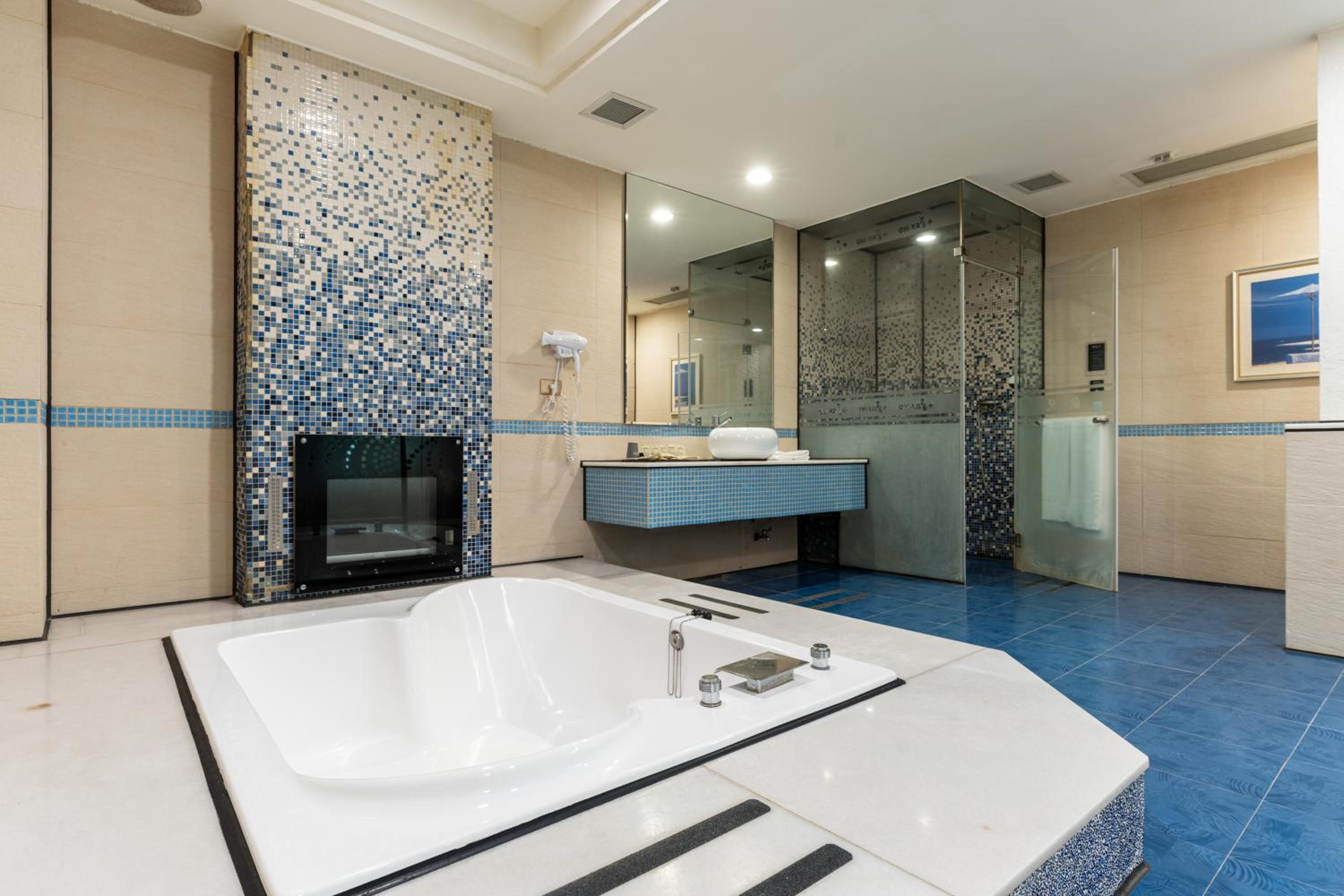 Platinum Suite photo 3