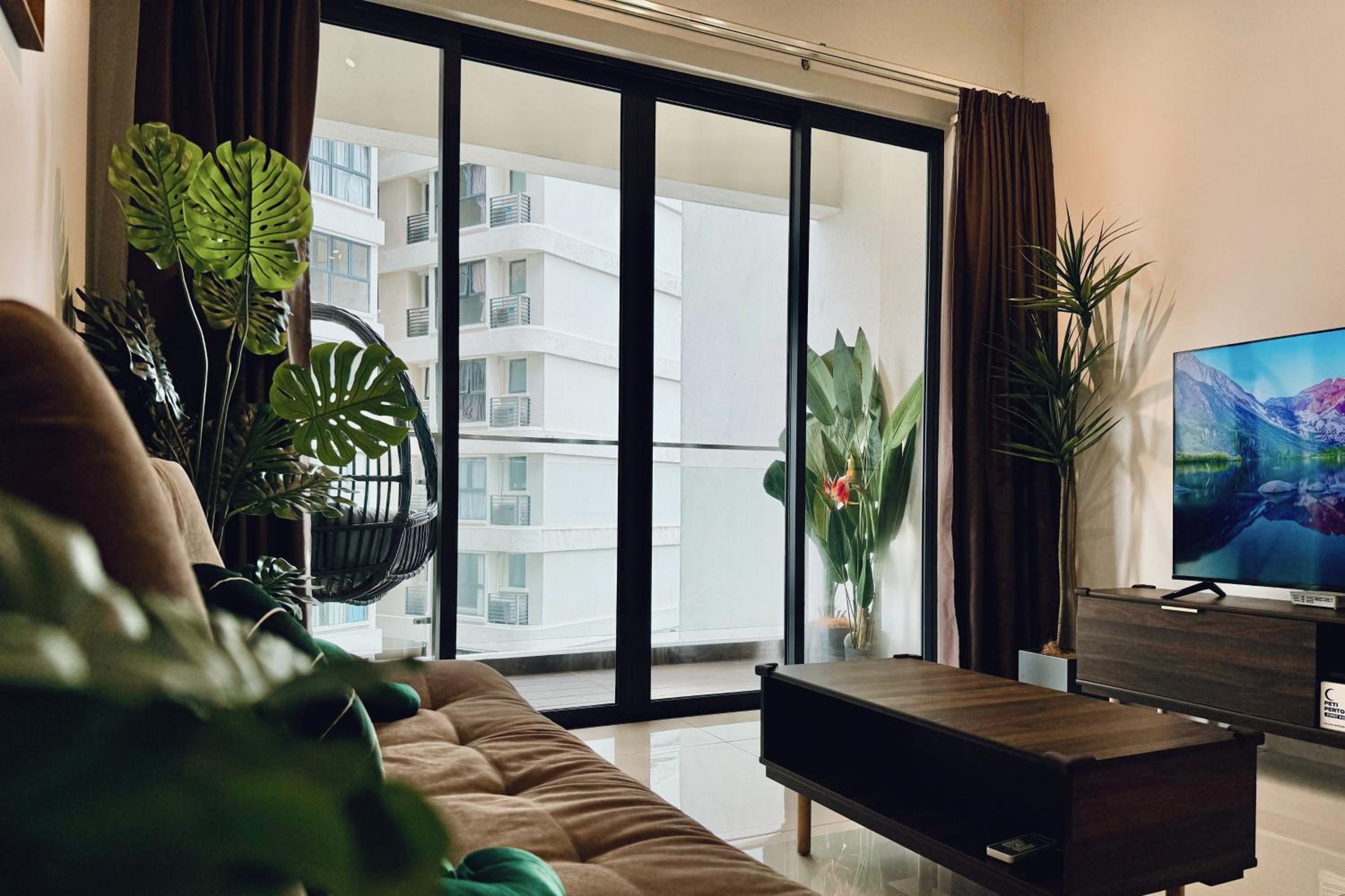 Two-Bedroom Apartment with Partial Ocean View photo 1