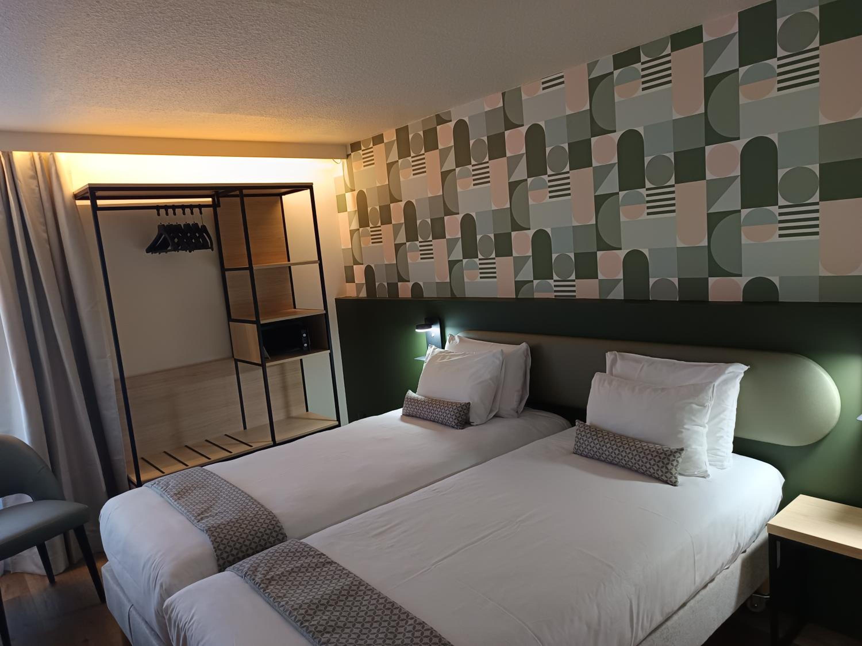 Standard Twin Room