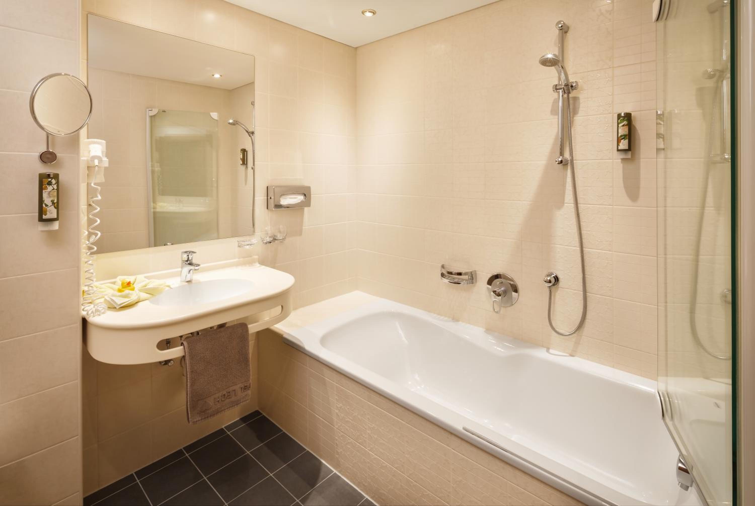 Standard Triple Room with Balcony Annex photo 3