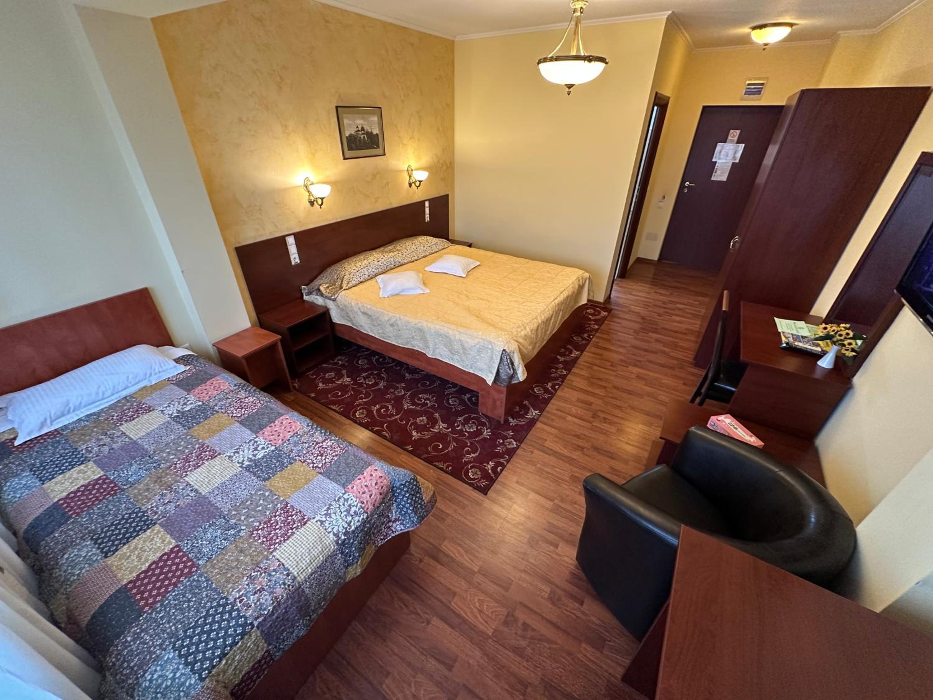 Triple Room - Photo 1