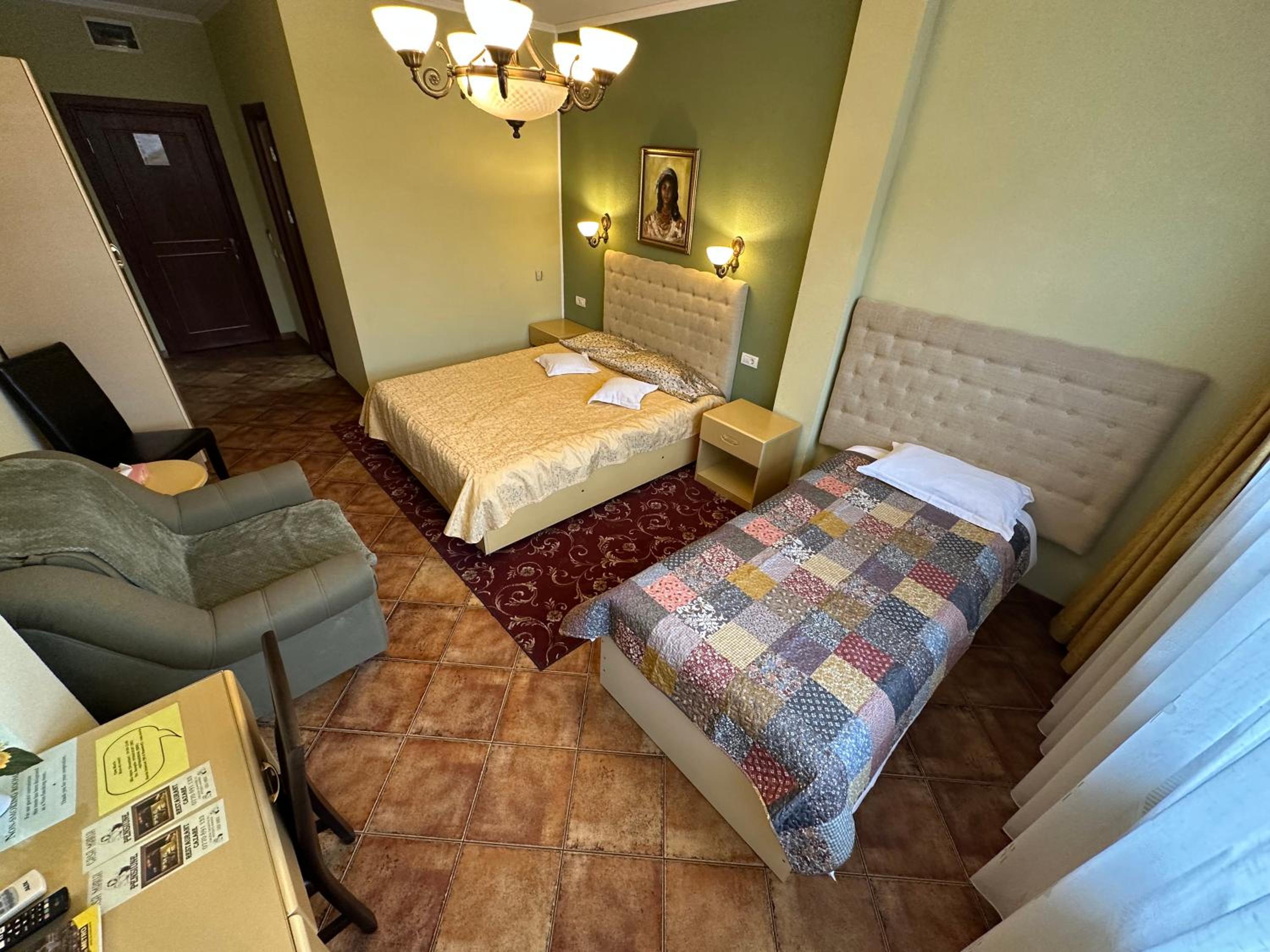 Triple Room - Photo 8