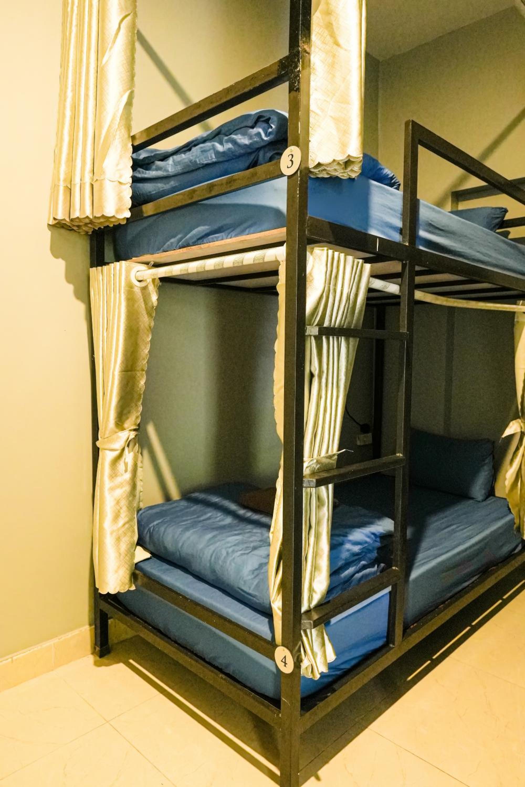 Bed in 4-Bed Dormitory Room photo 2