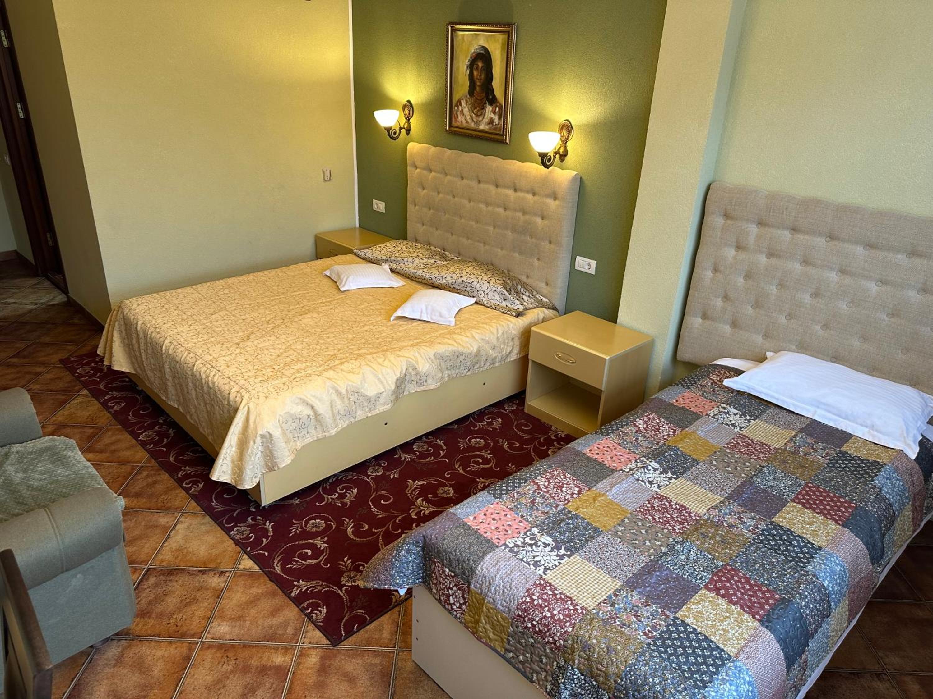 Triple Room - Photo 12