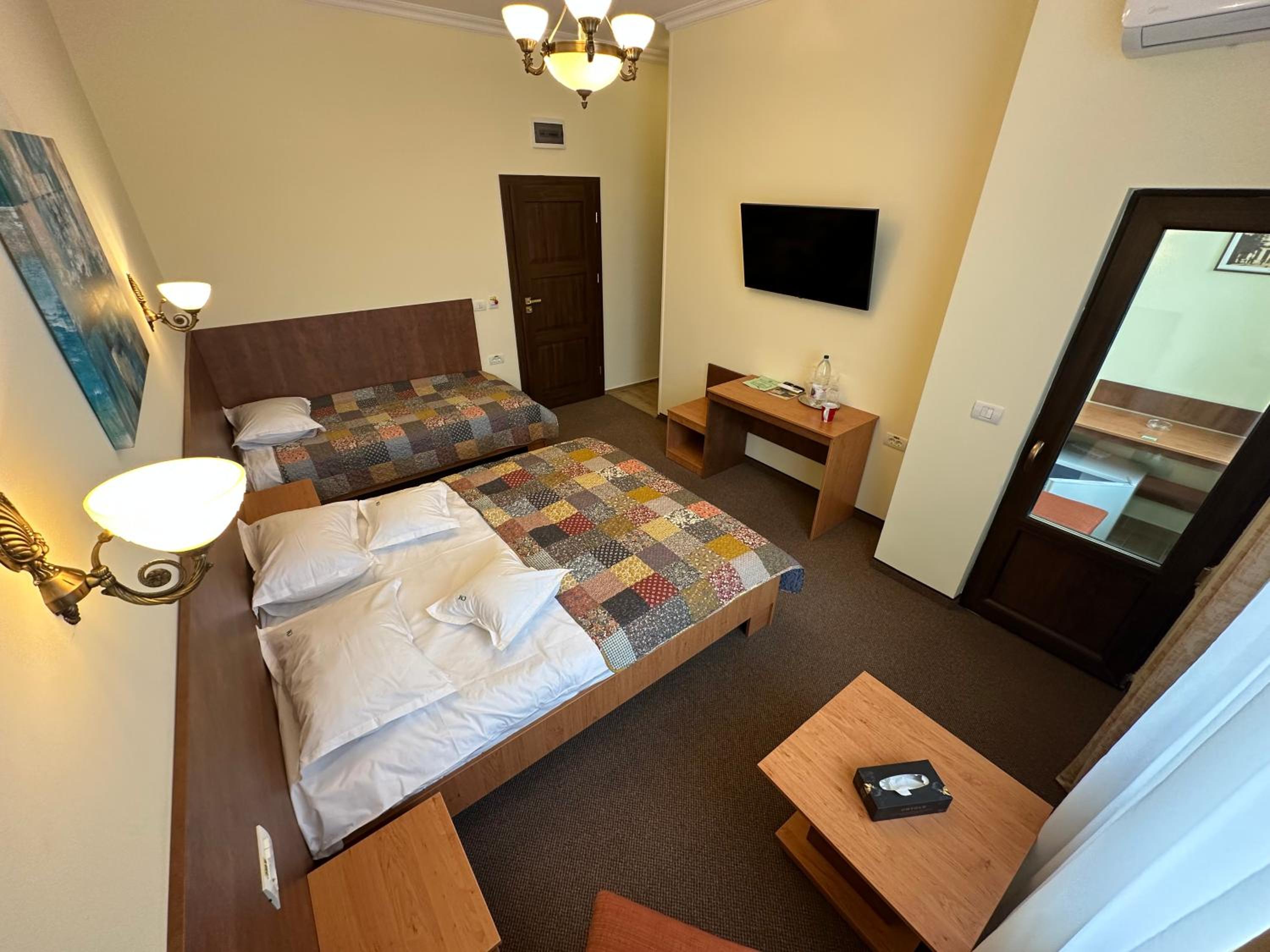 Triple Room with Balcony - Photo 3