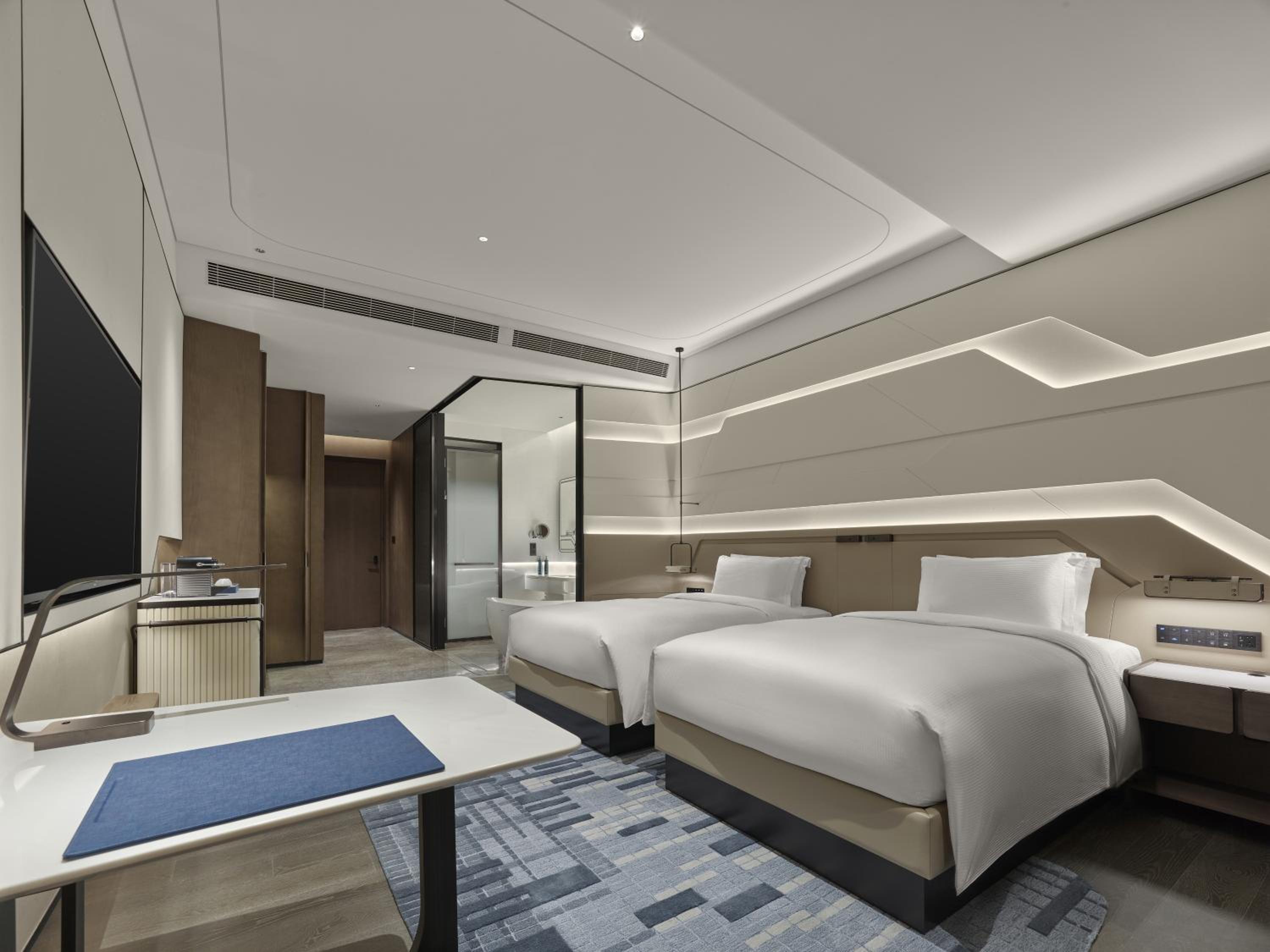 Deluxe Twin Room - Airport View