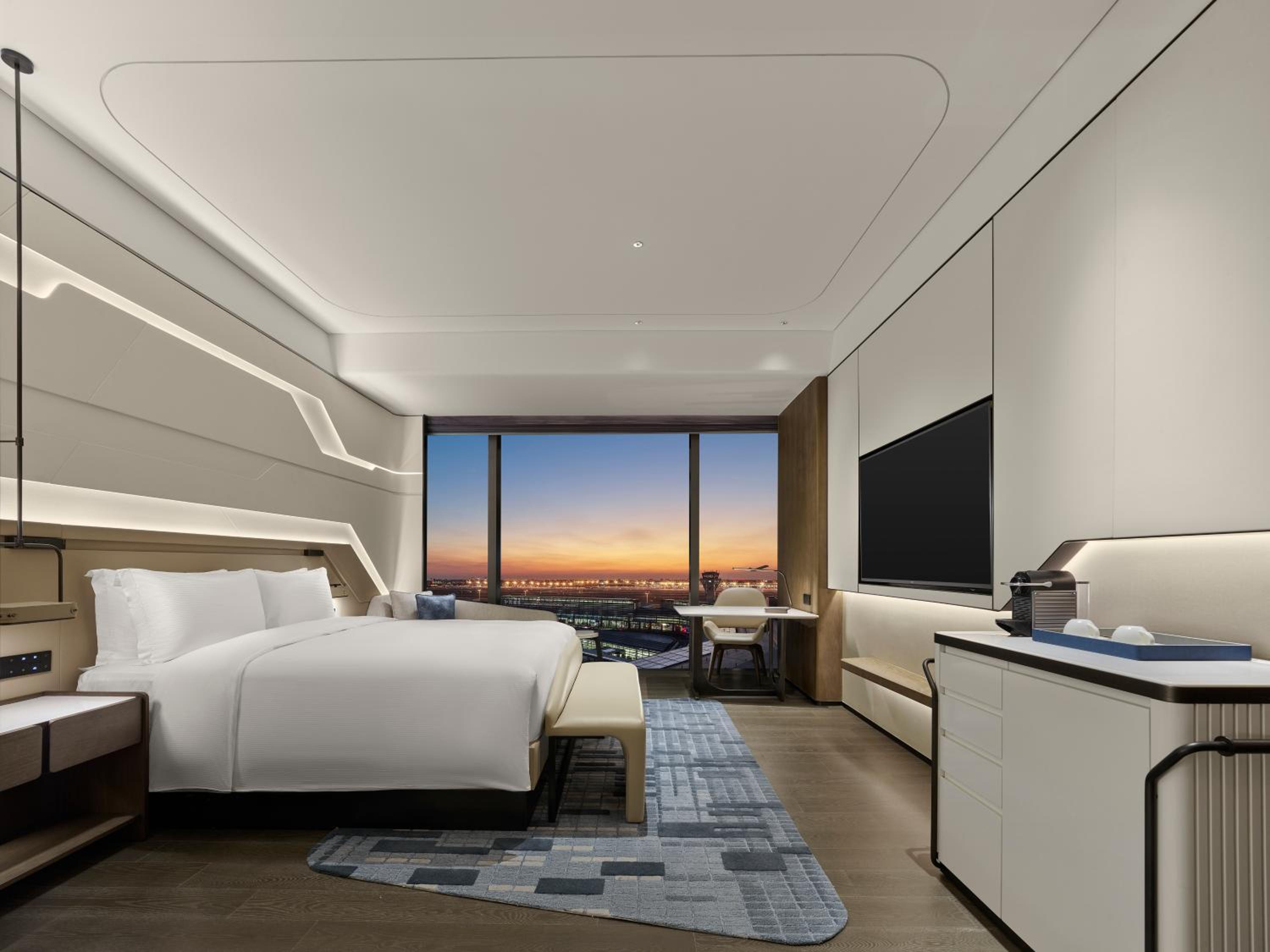 Executive Twin Room - Airport View