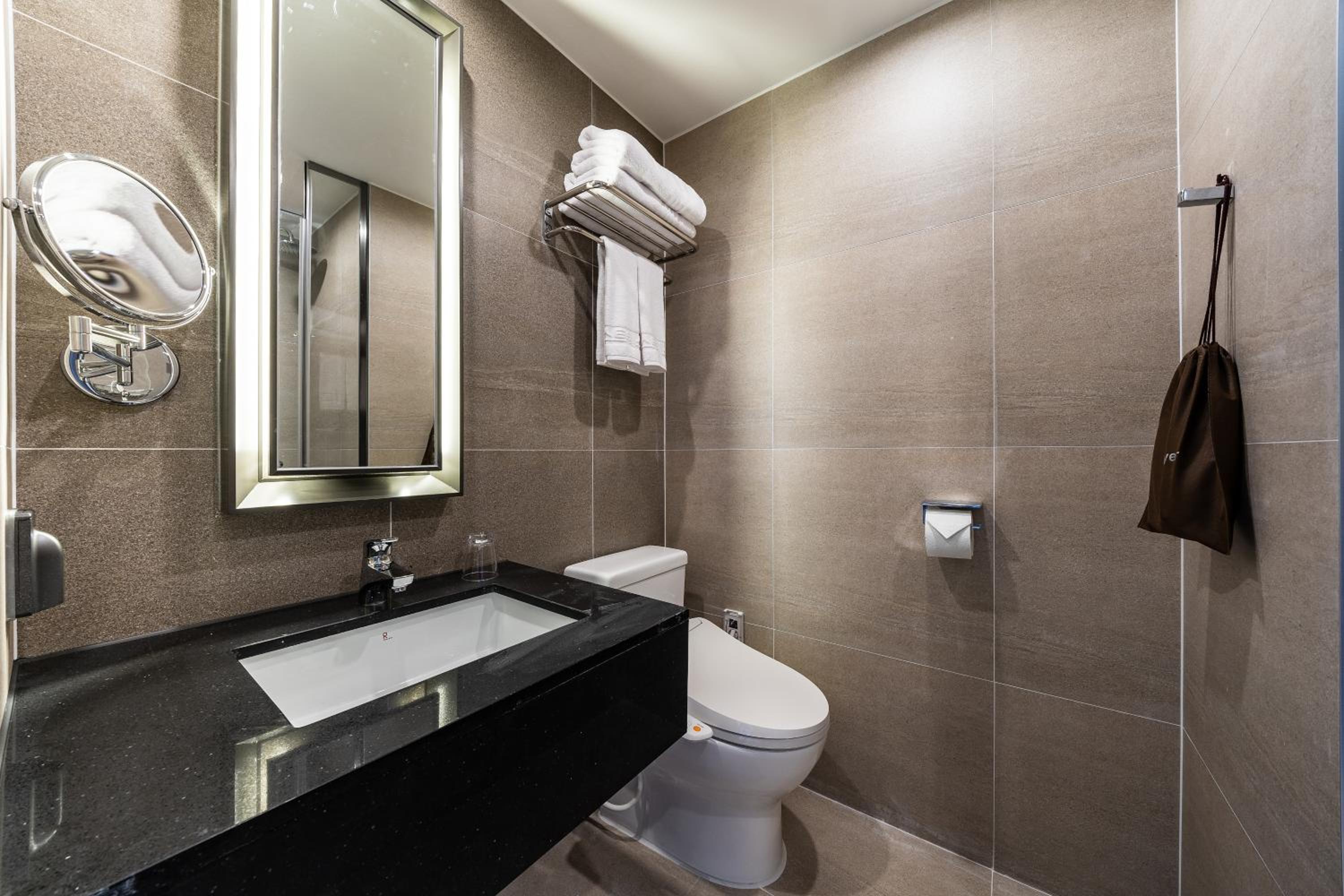 Standard Double Room - Photo 2