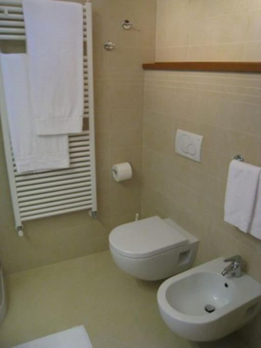 Two-Bedroom Apartment photo 2