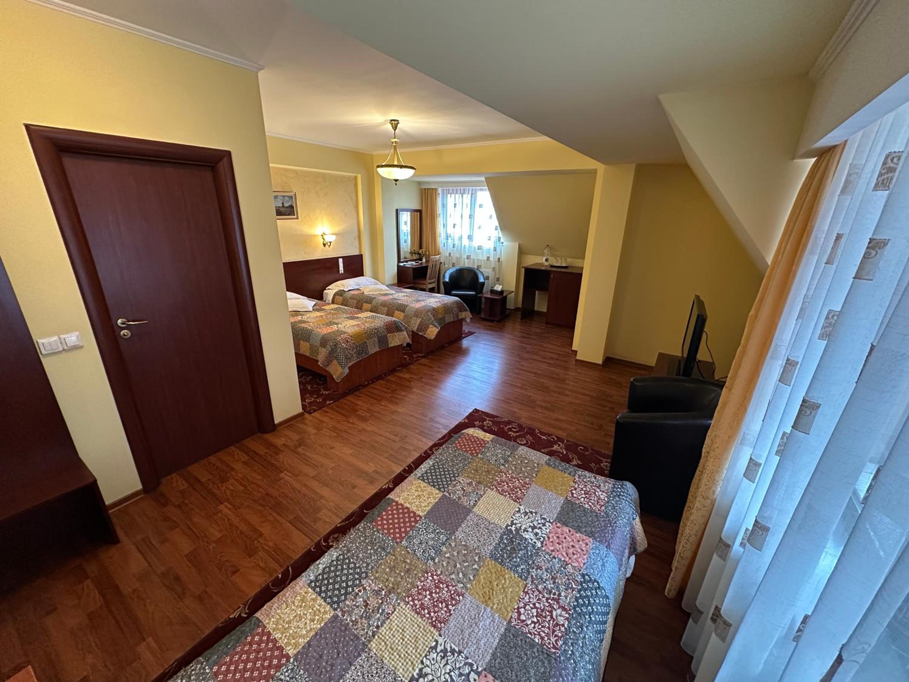 Standard Triple Room photo 3