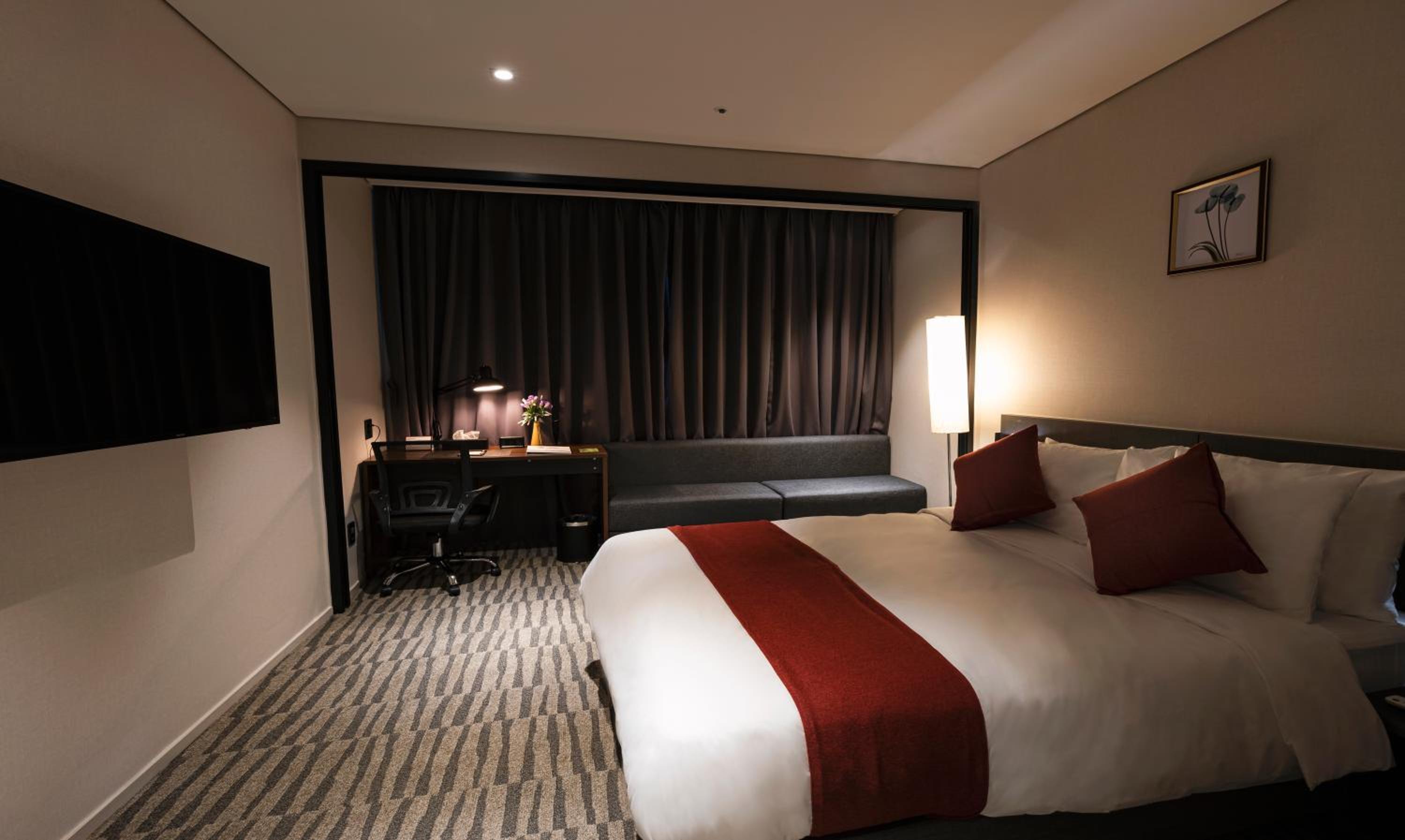 Deluxe Double Room - Photo 1