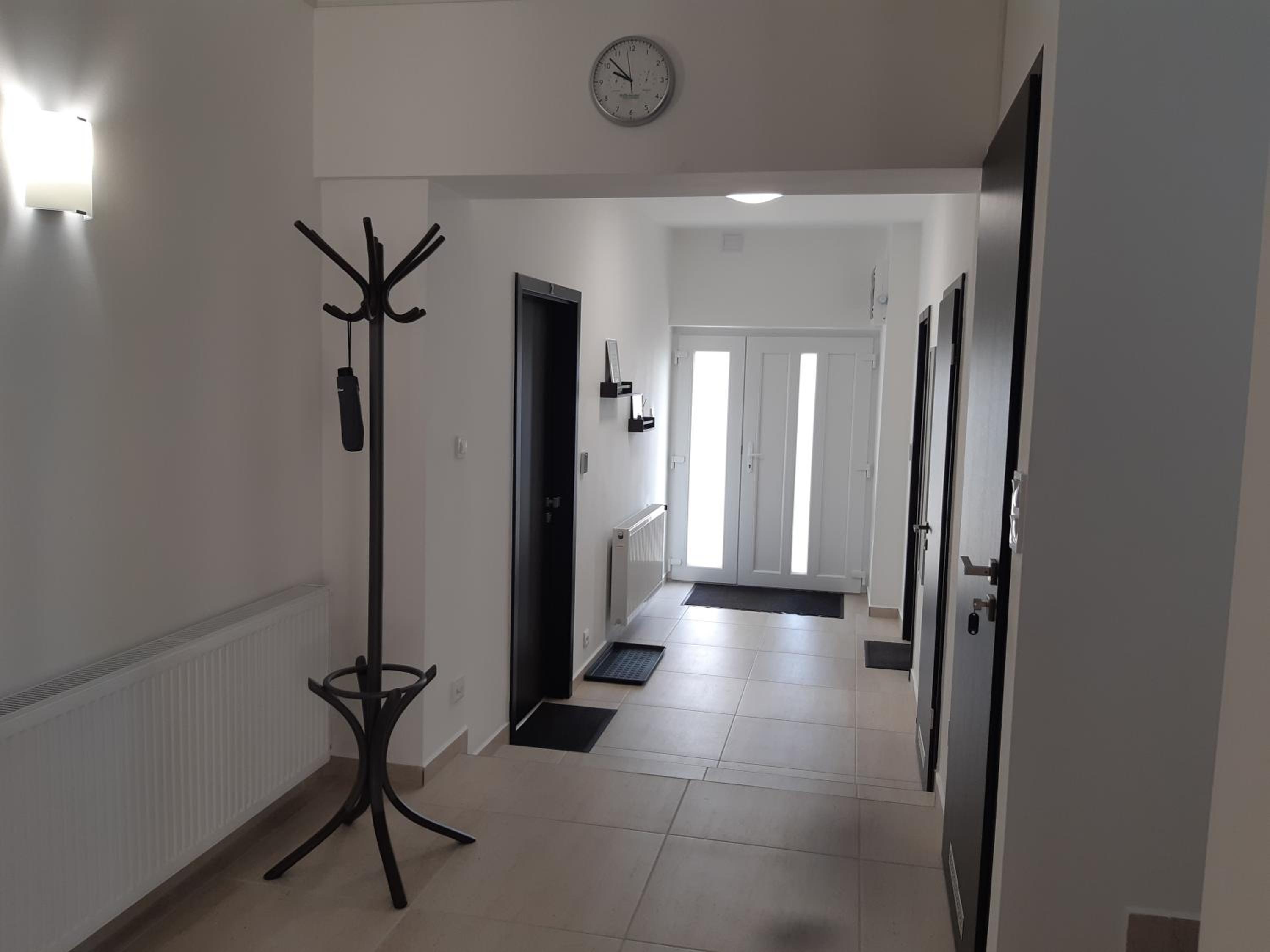 Single Room with Private Bathroom photo 2