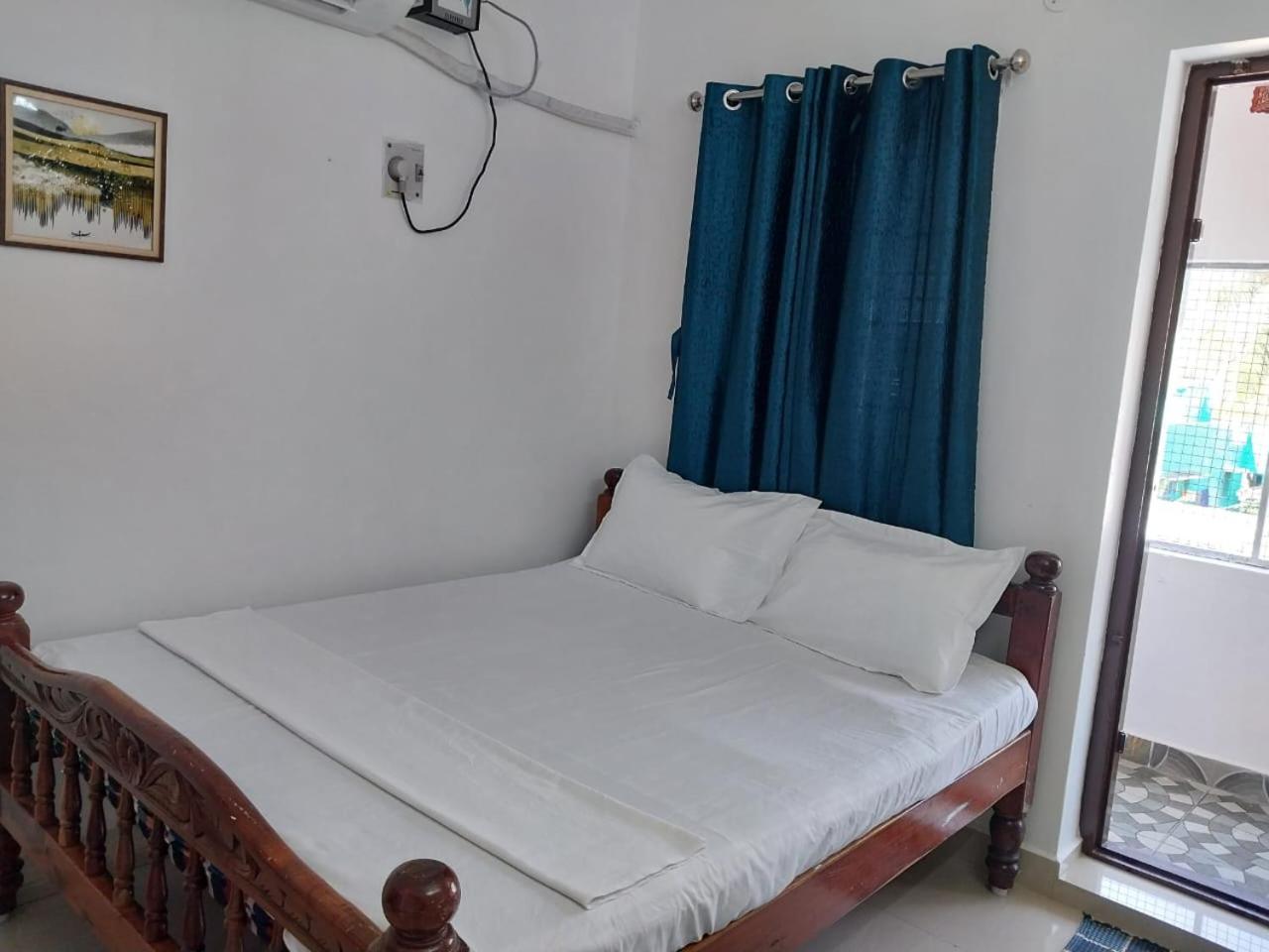 Standard Twin Room with Mountain View photo 1