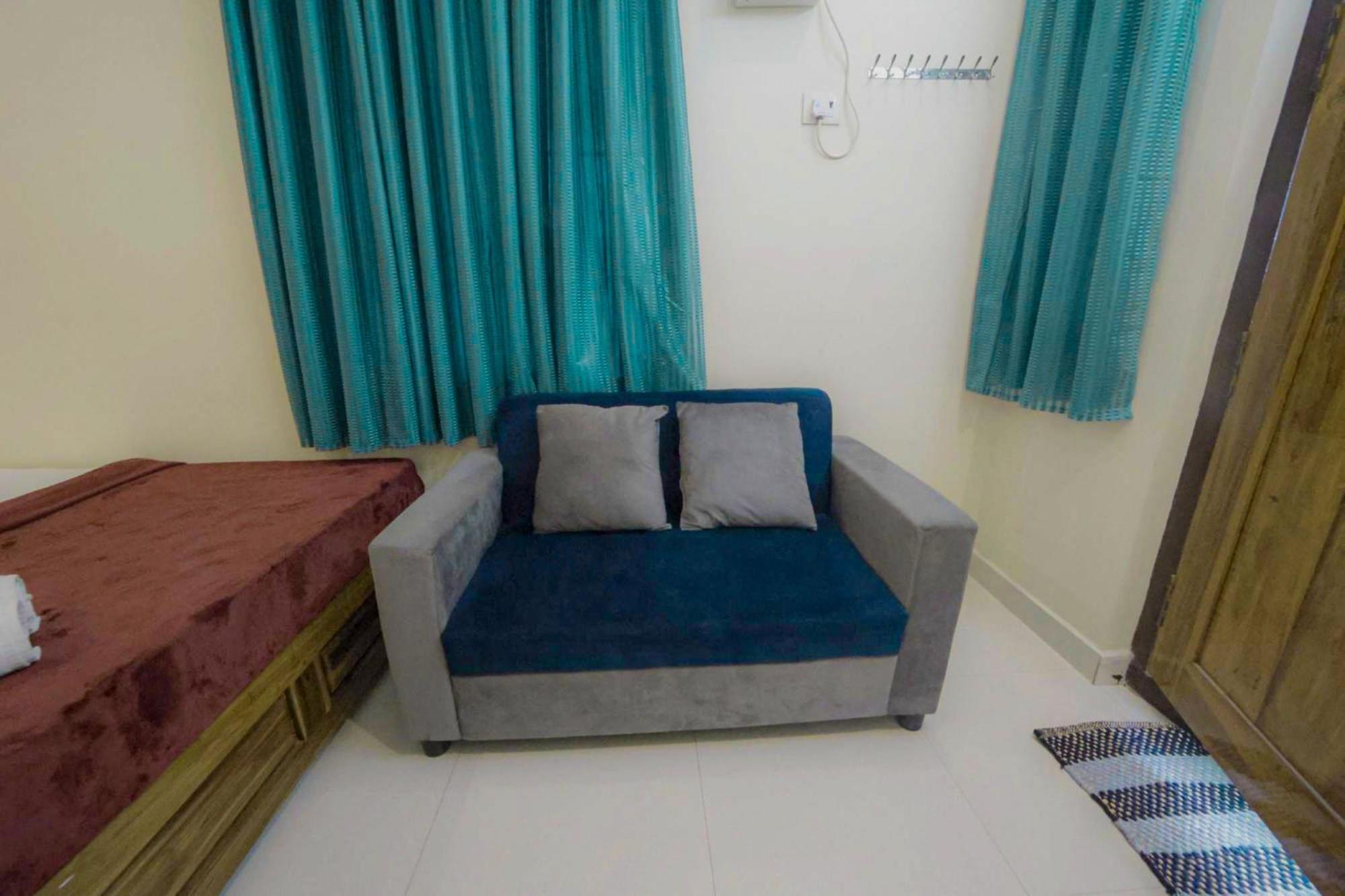 Deluxe Room - Photo 9