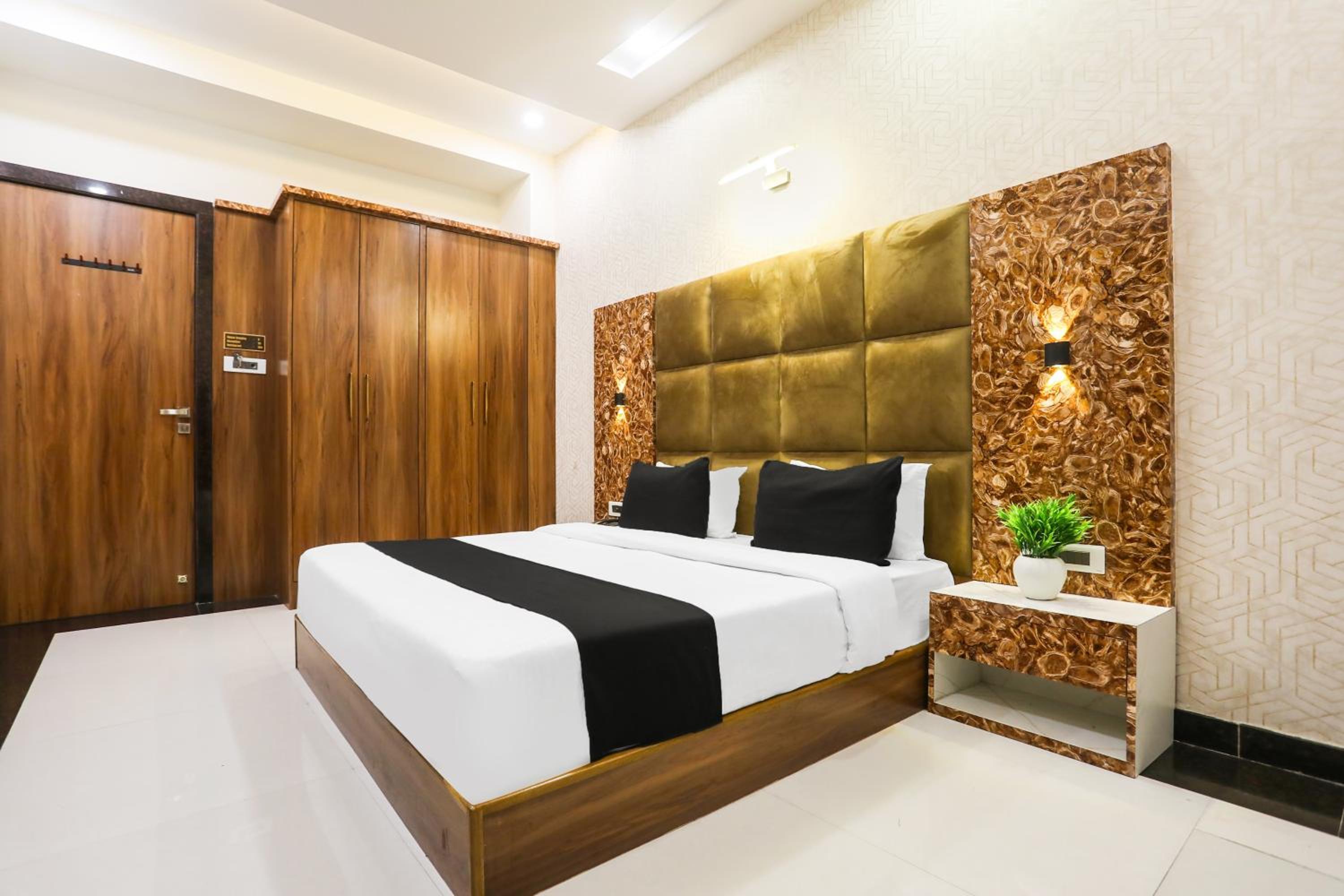 Deluxe Double Room photo 3