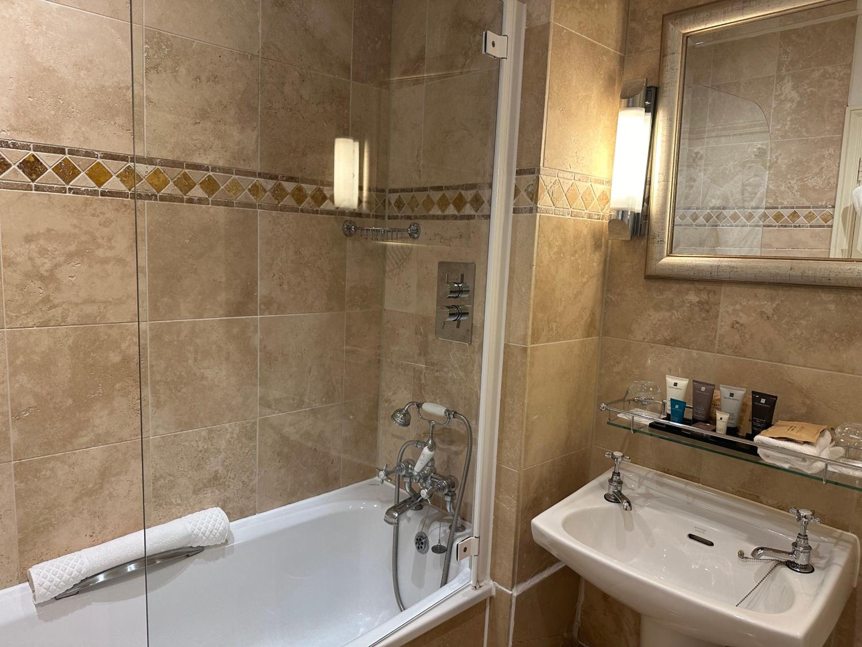Single Room photo 3