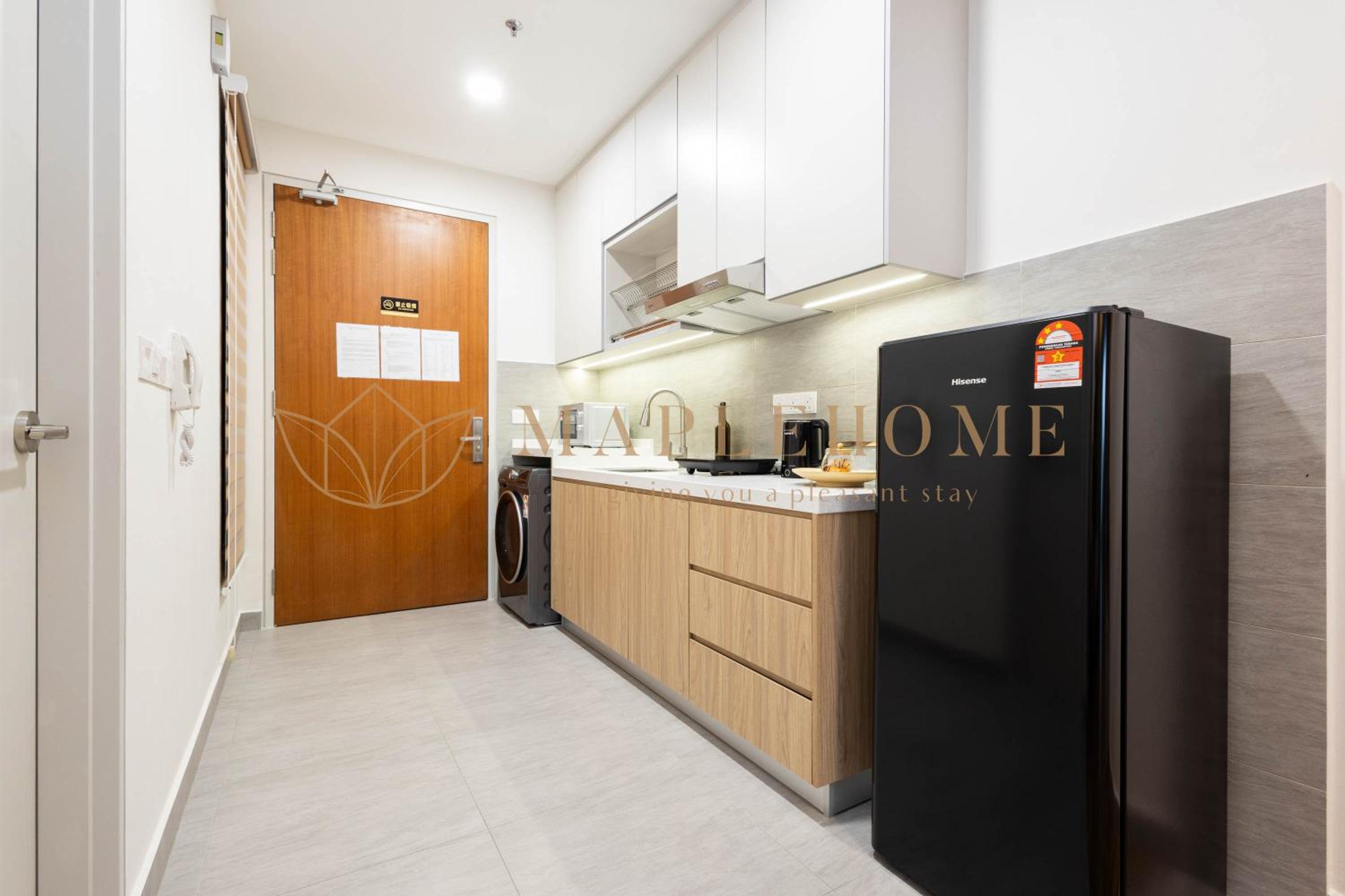 Deluxe Queen Suite - Photo 26