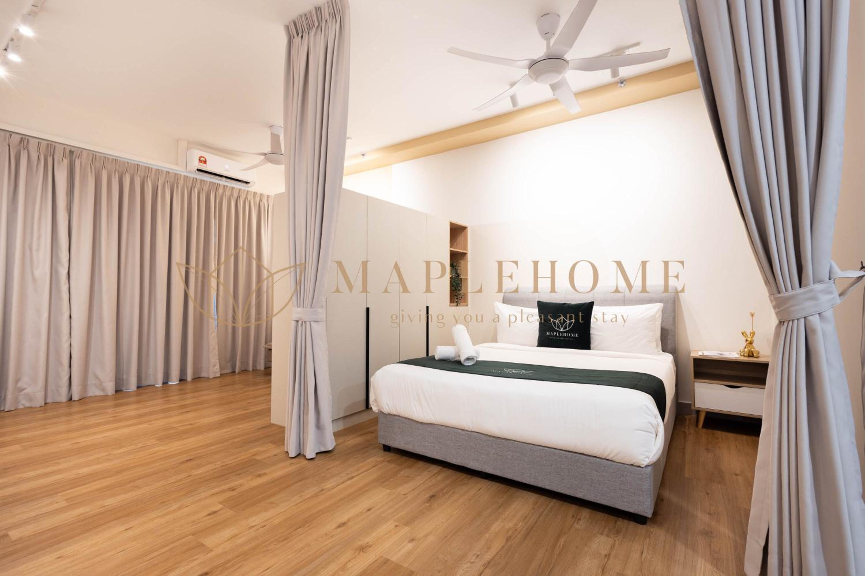 Deluxe Queen Suite - Photo 24