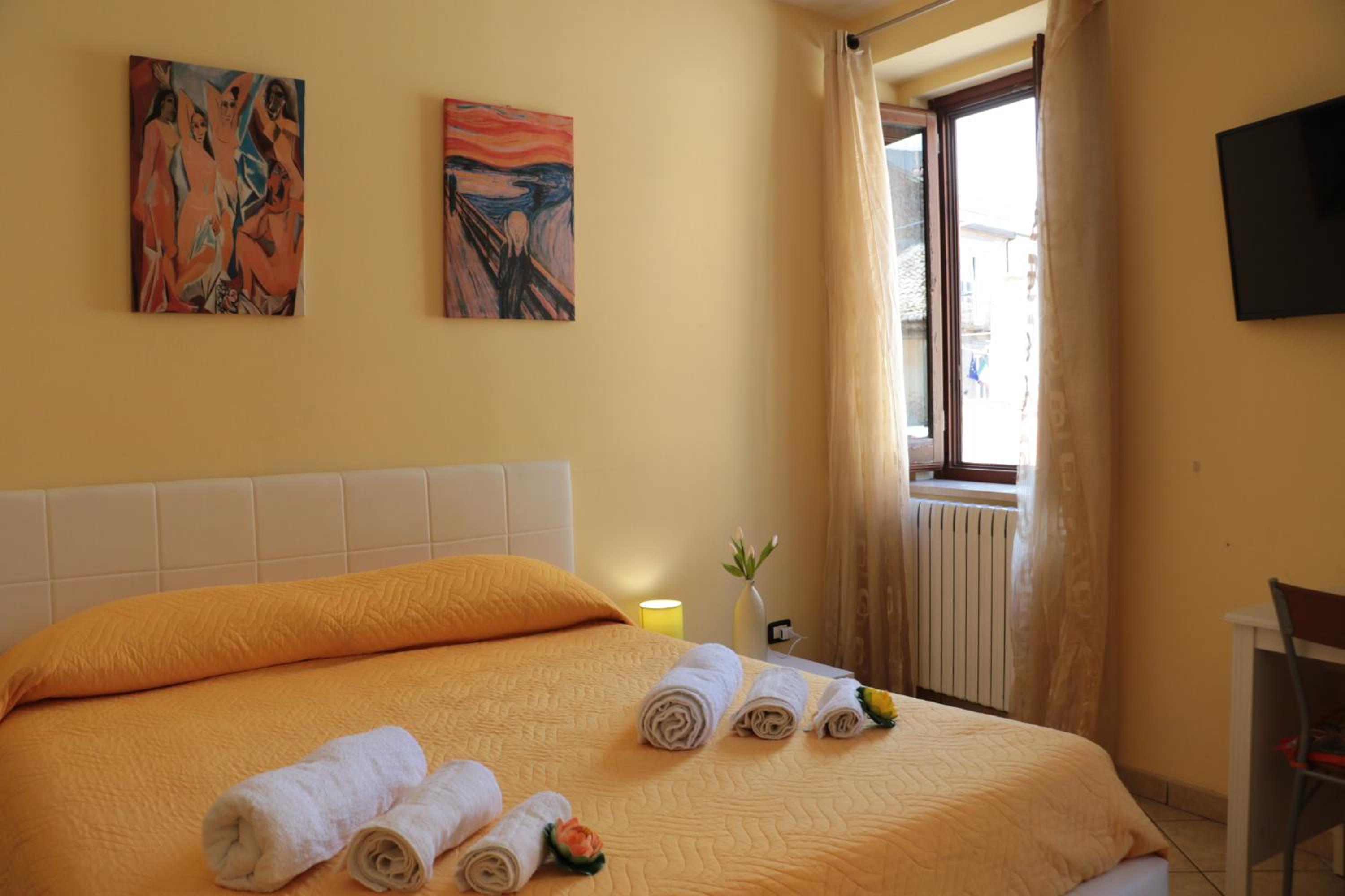 Double Room with Private Bathroom photo 2