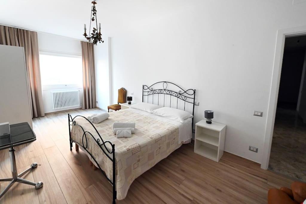 Two-Bedroom Deluxe Apartment
