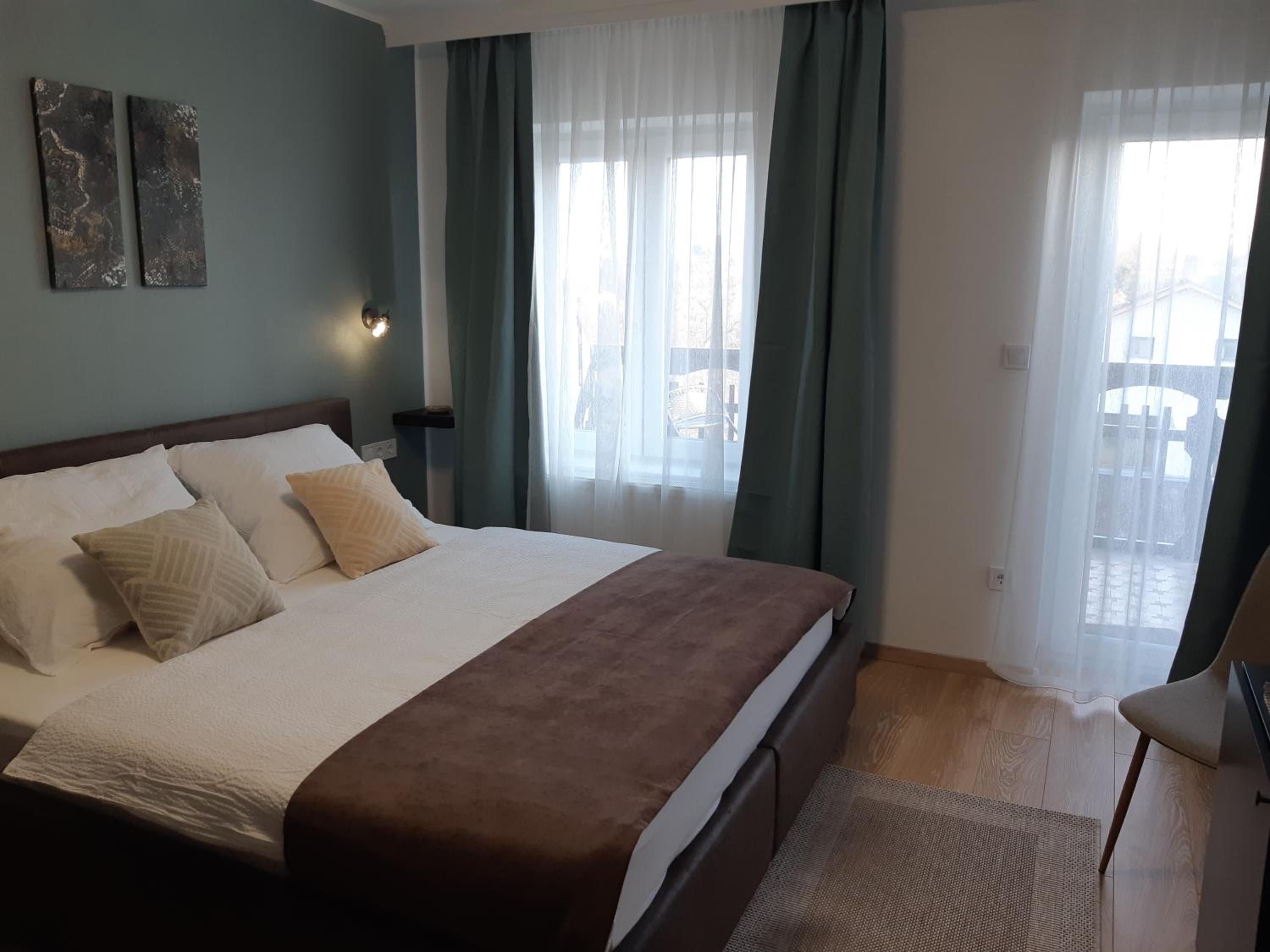 Queen Room with Balcony