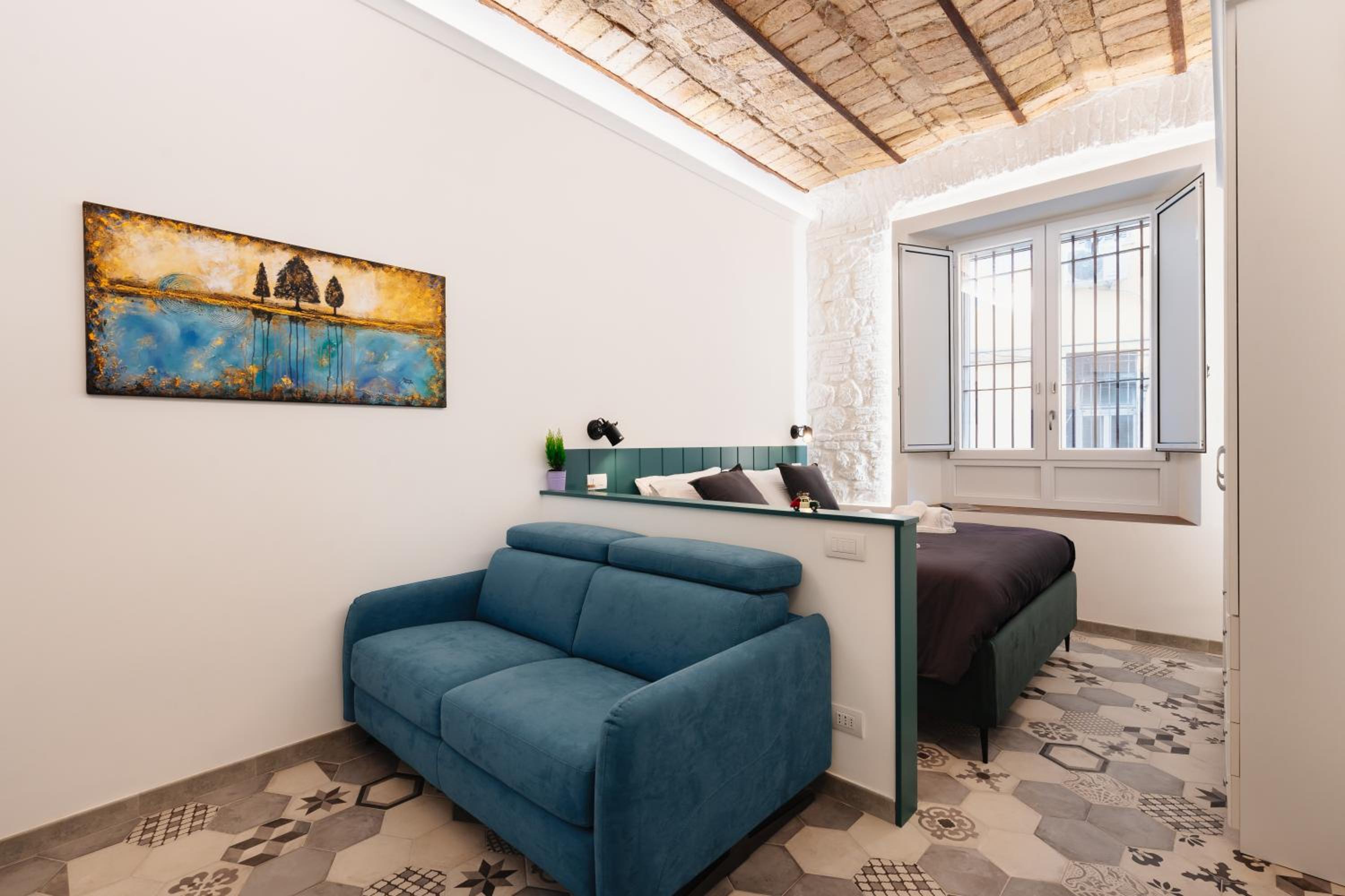 One-Bedroom Apartment