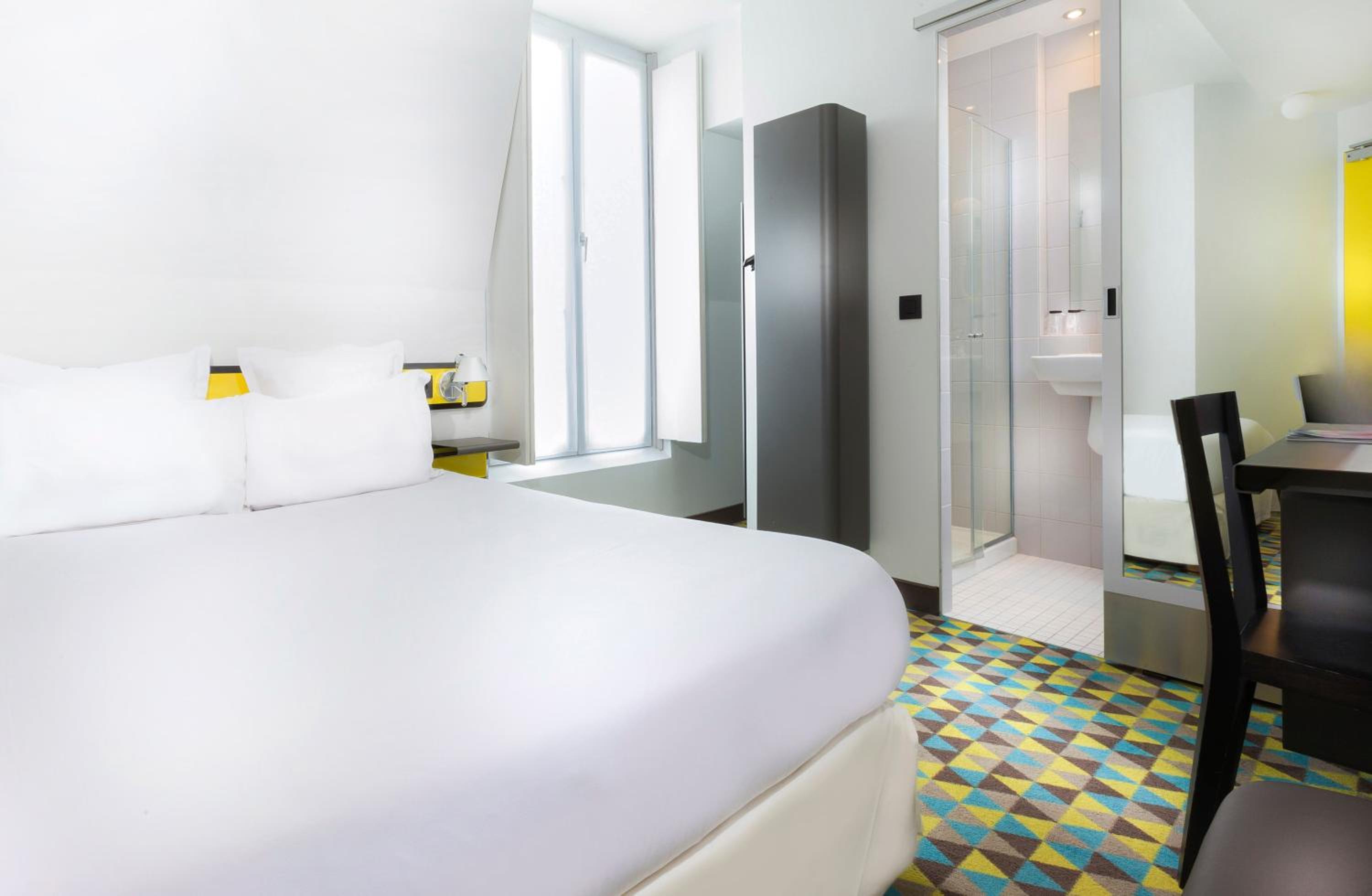Privilege Double Room with City View thumbnail 5