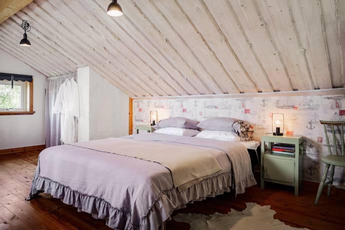 One-Bedroom House photo 1