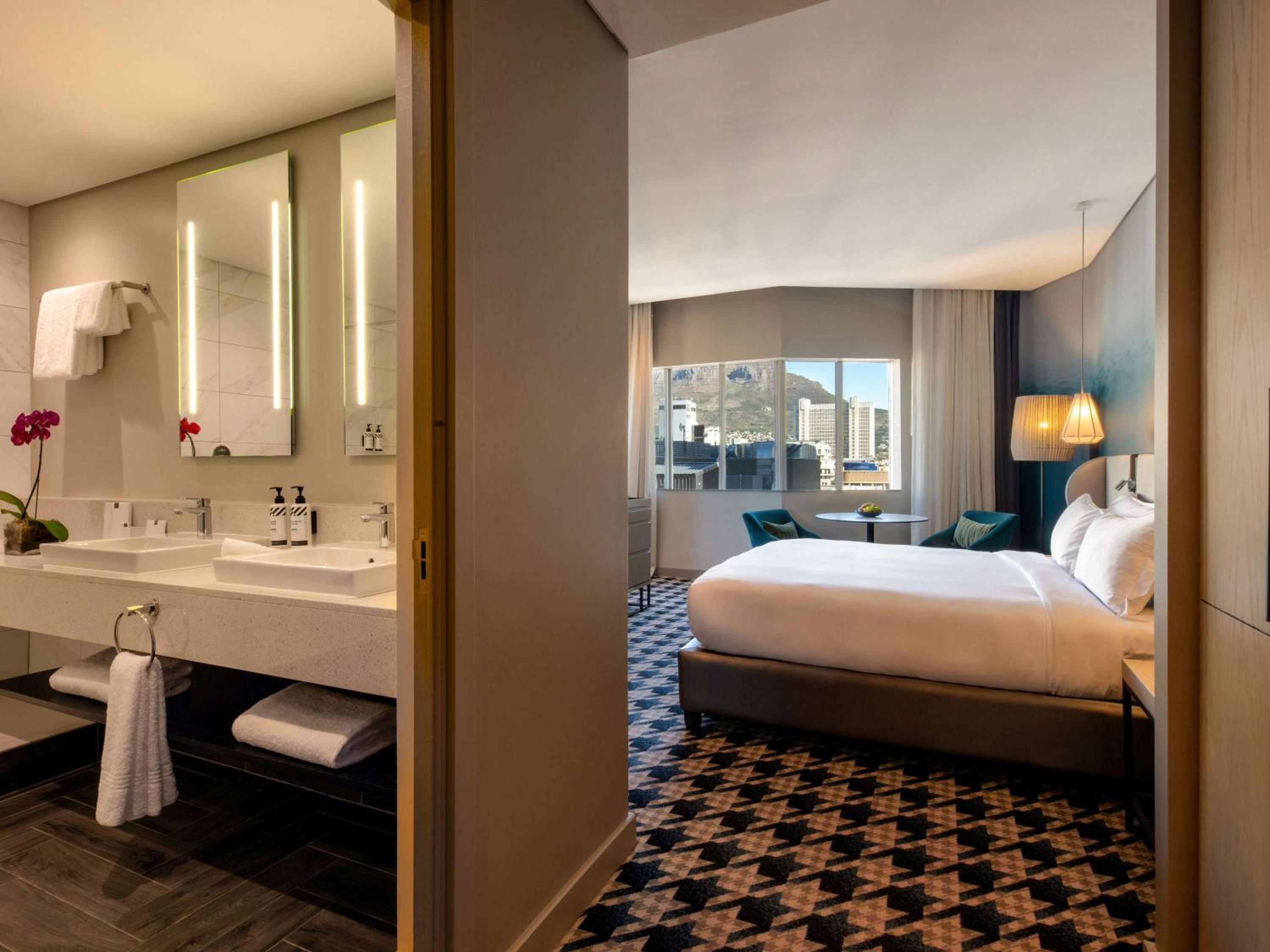 Superior King Room (Shower Only)