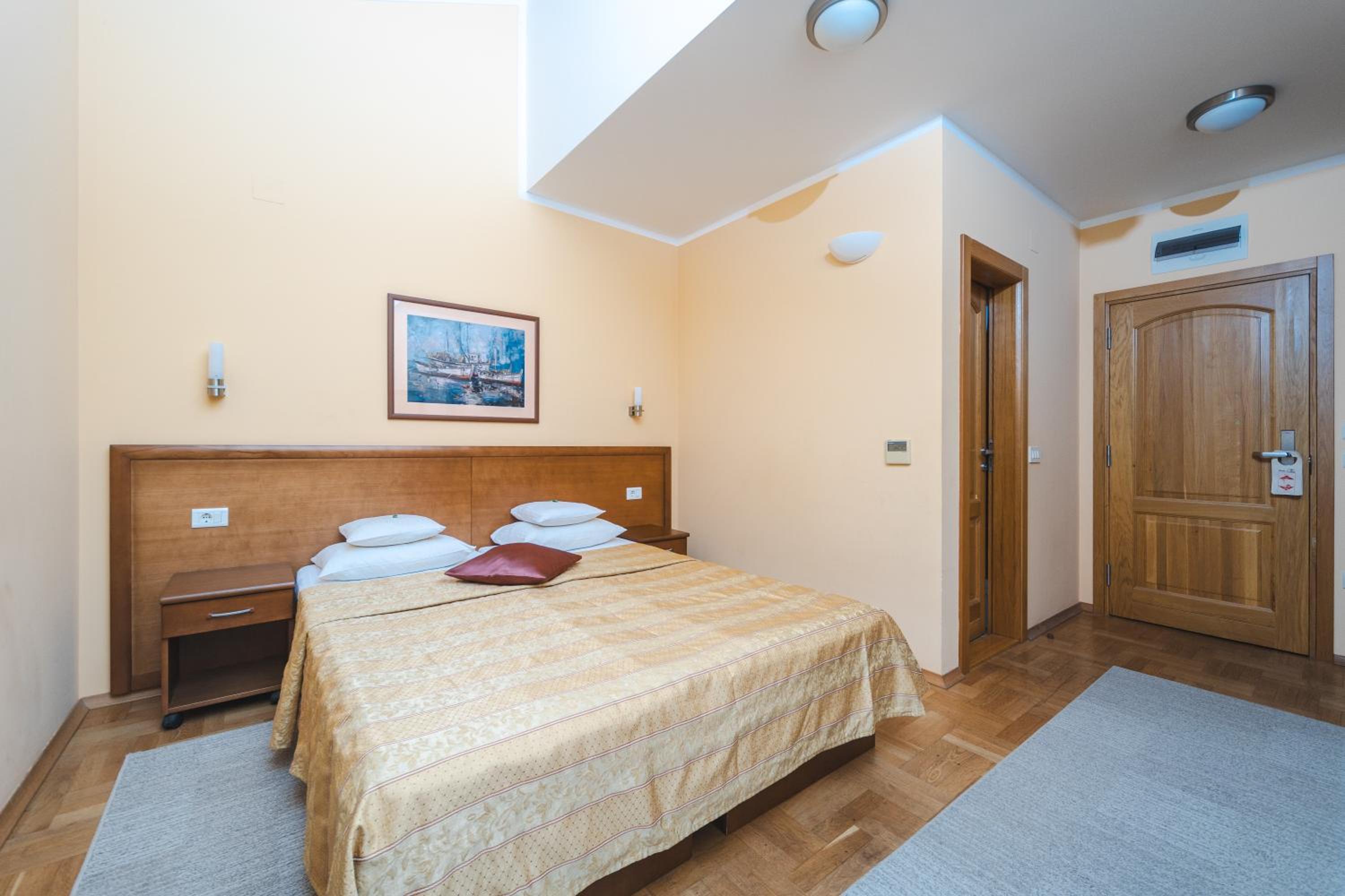 Double or Twin Room photo 1