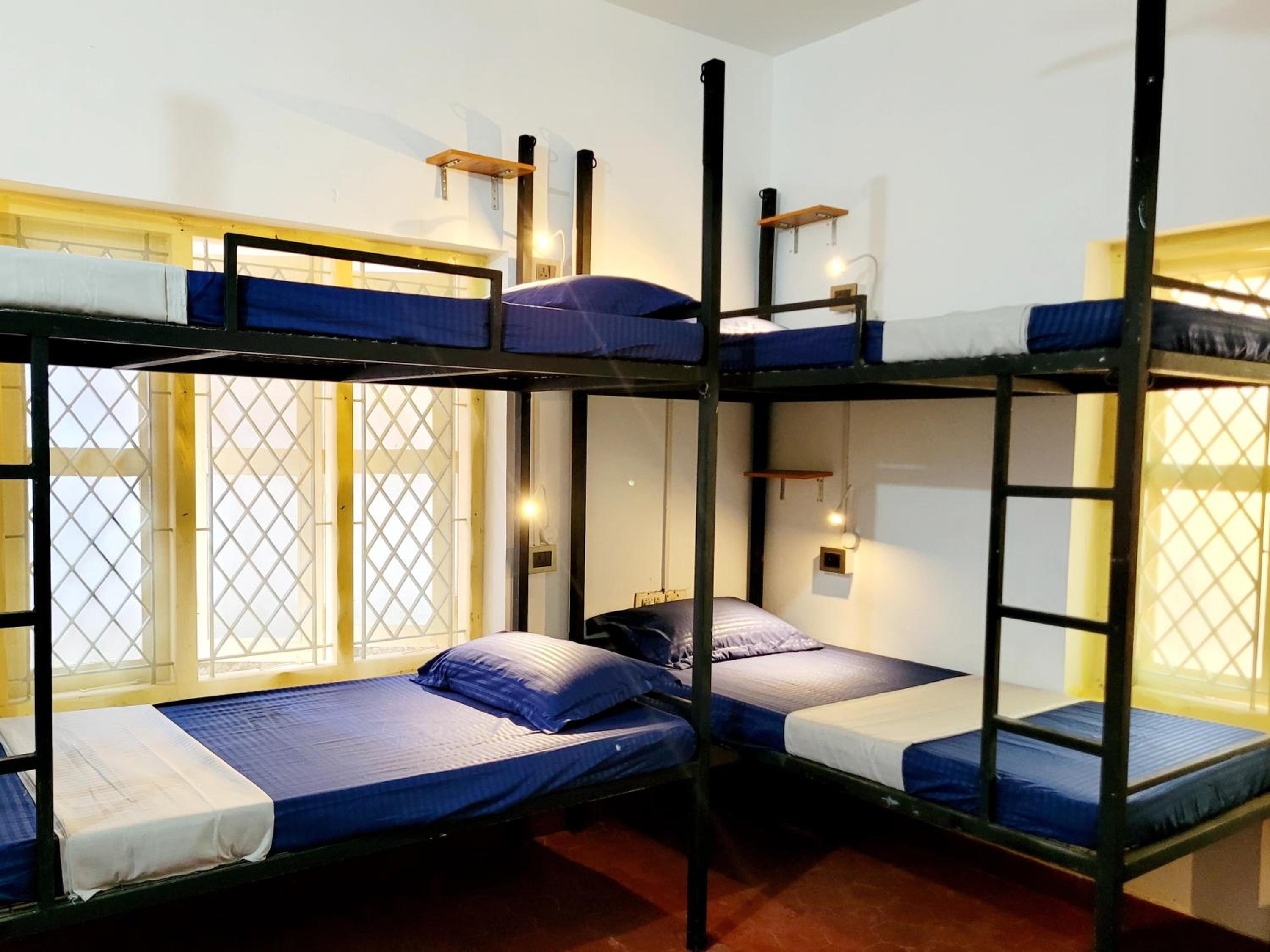 Bed in 6-Bed Mixed Dormitory Room photo 1