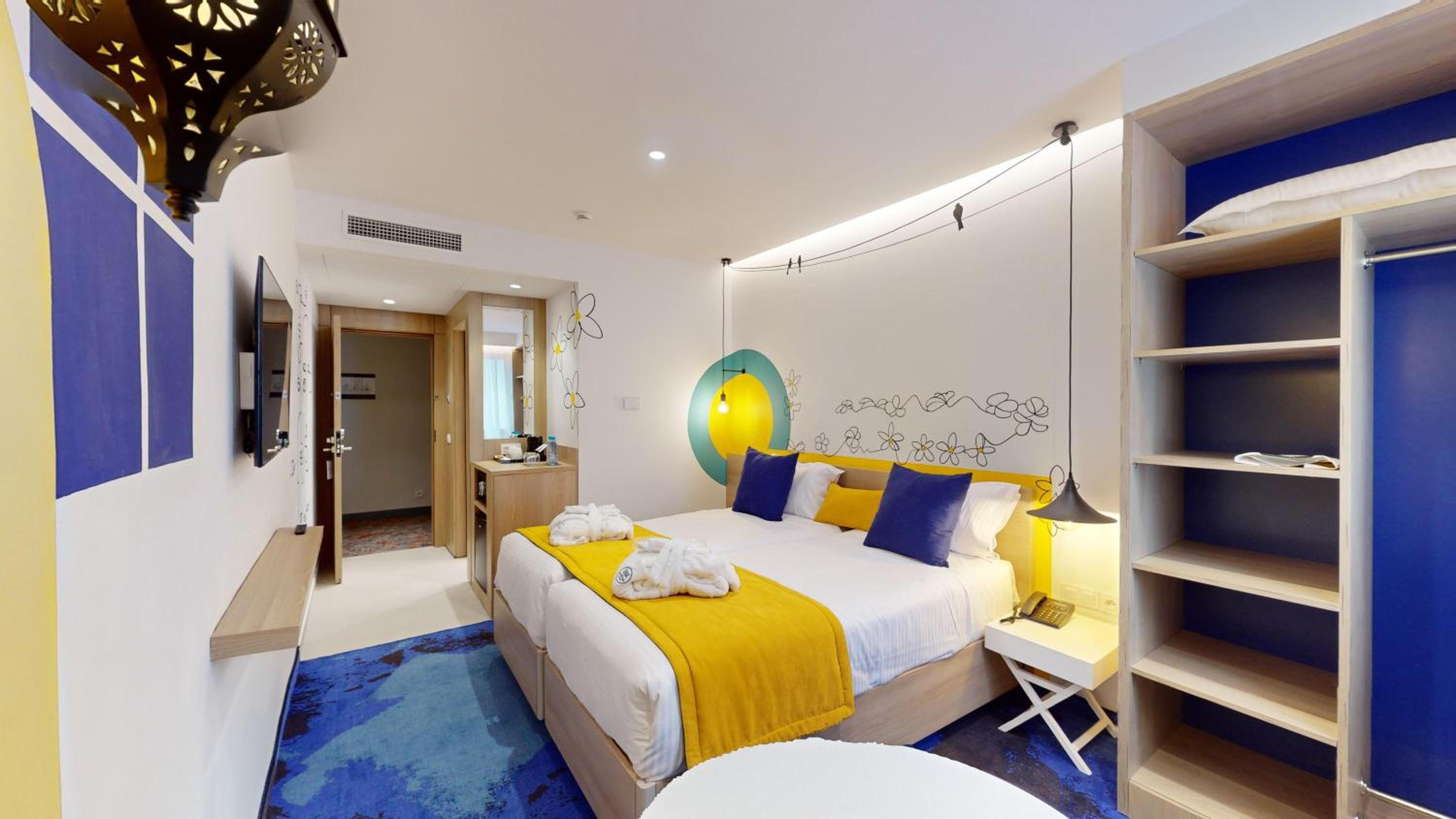 Executive Room - Photo 6