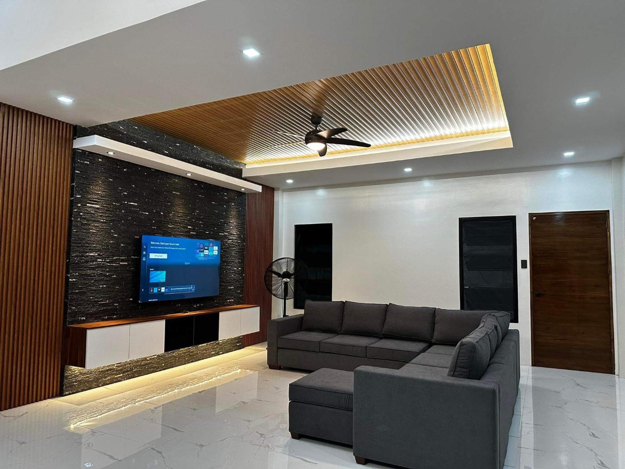 Villa photo 1