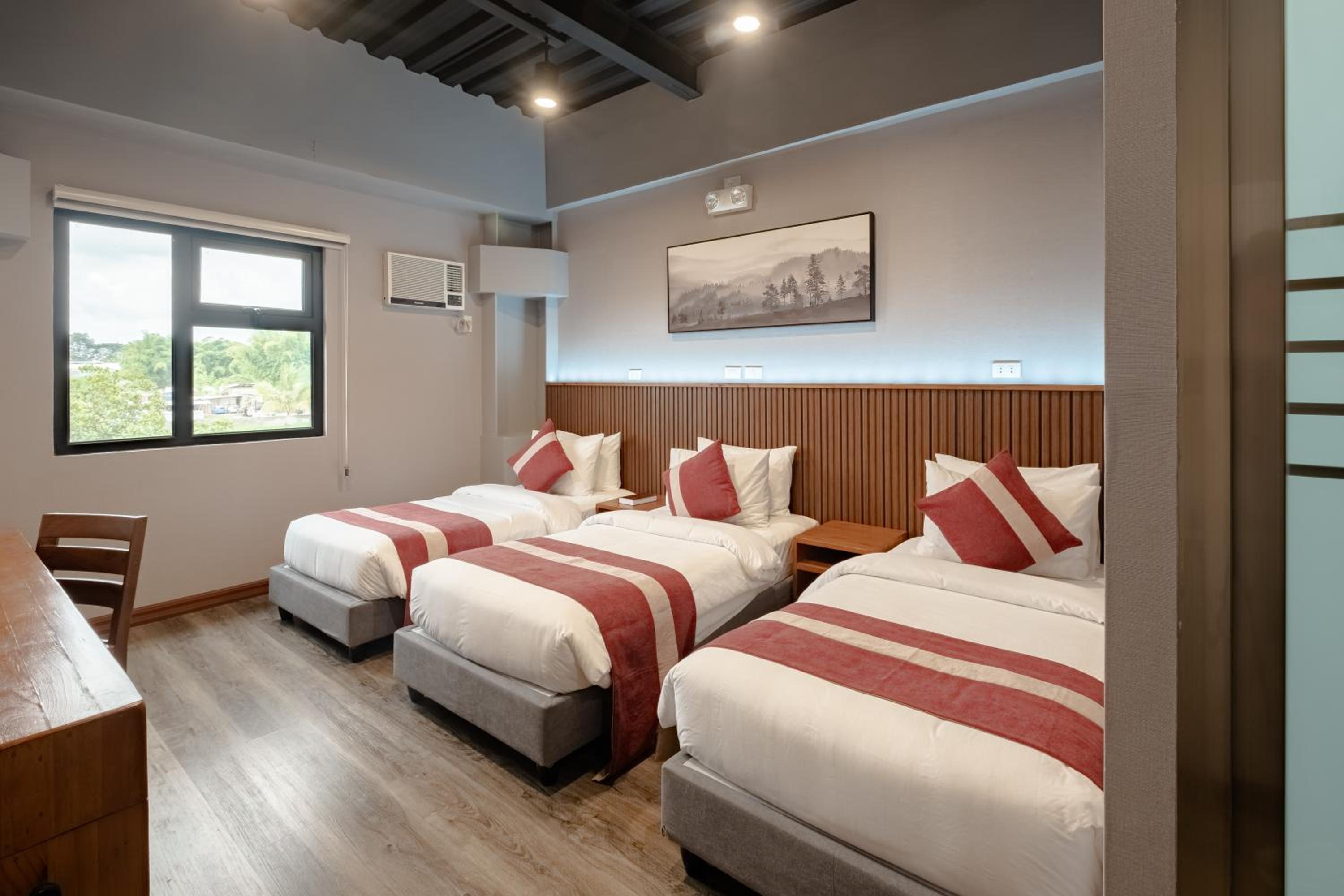 Deluxe Triple Room - Photo 2