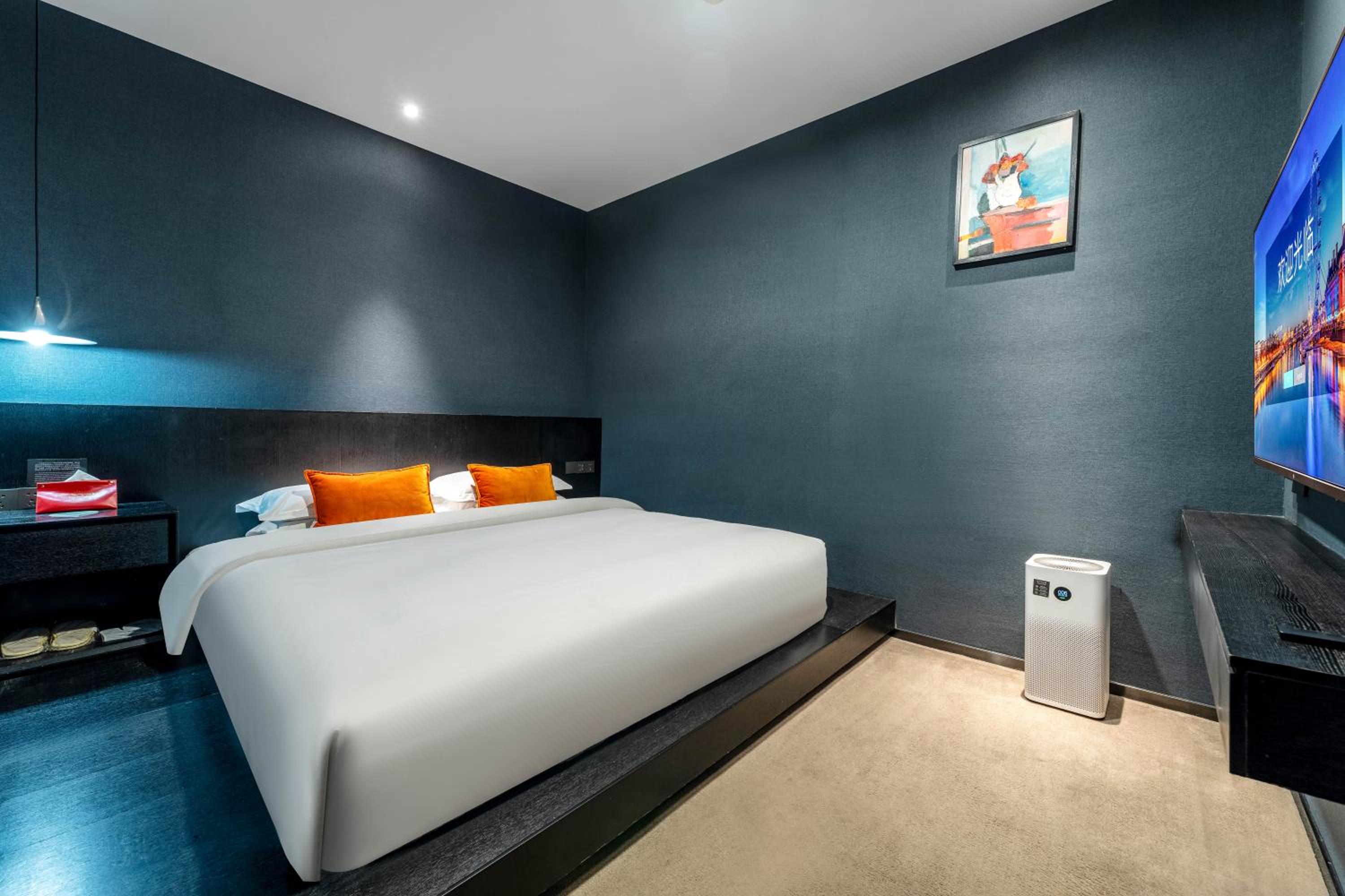 Three-Bedroom Suite with Three King Beds