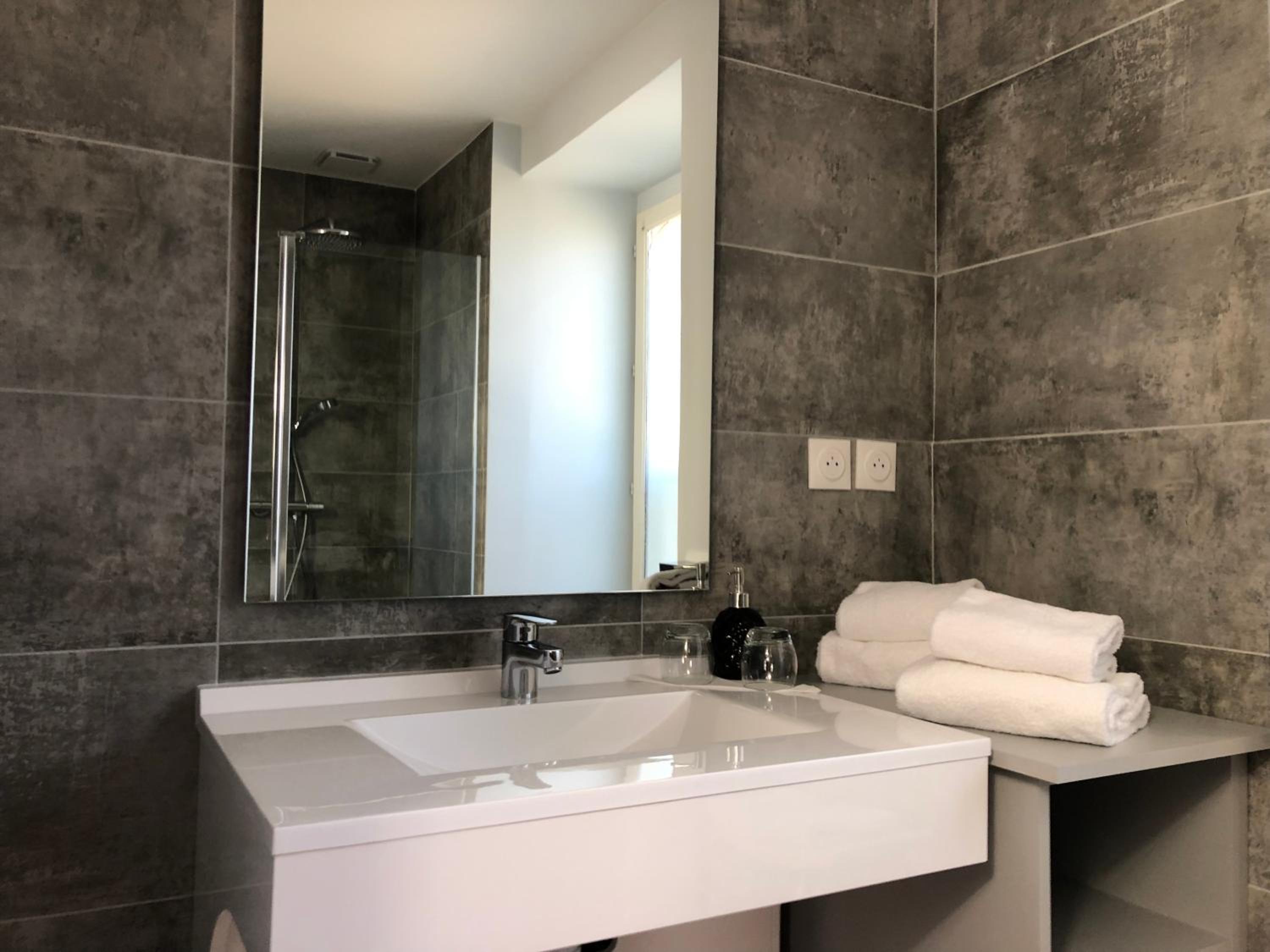 Eco-Domaine La Fontaine - HOTEL-SPA - 300 m Plage de la Fontaine aux Bretons, 사진 4