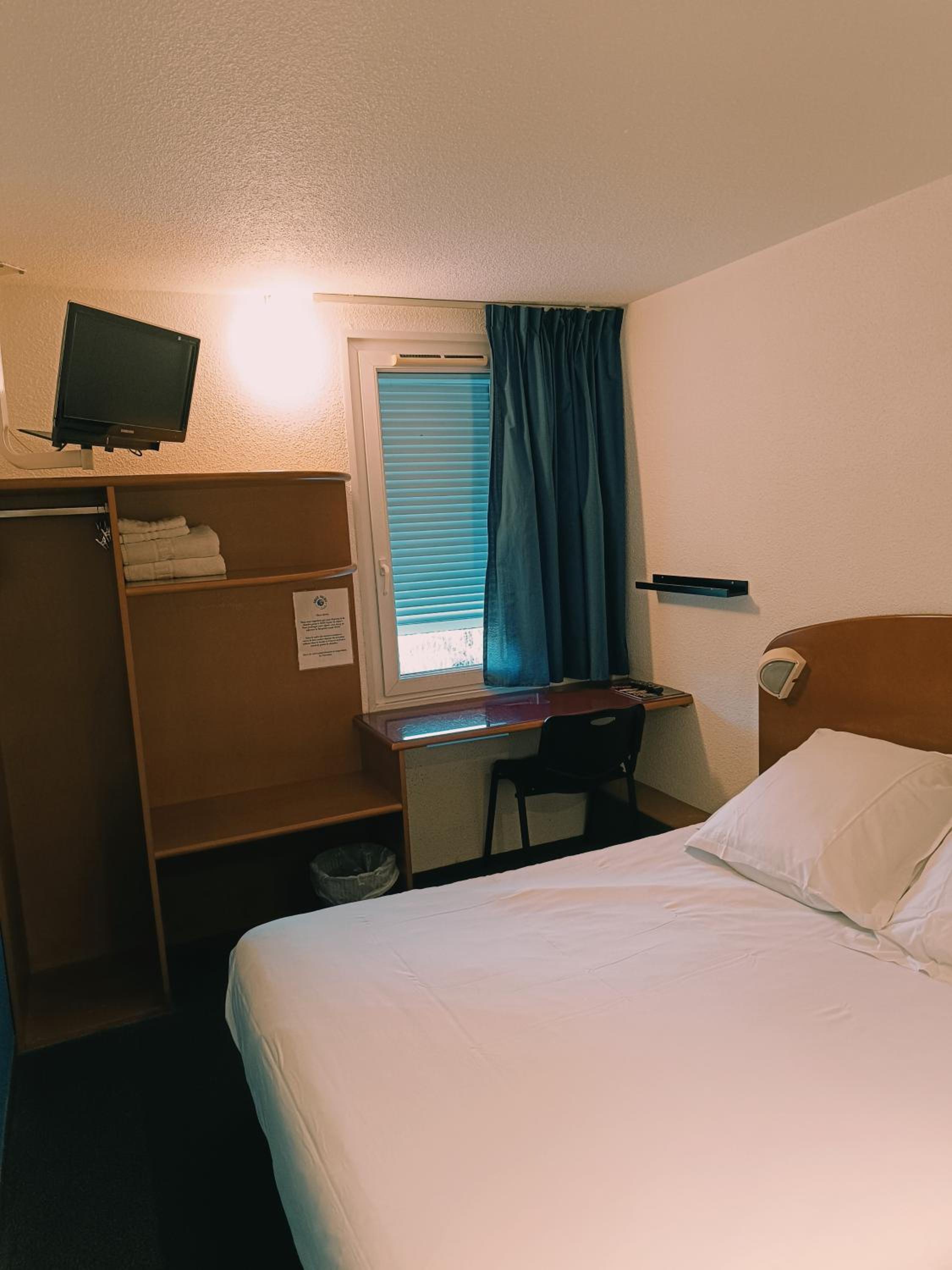 Double Room - Photo 2