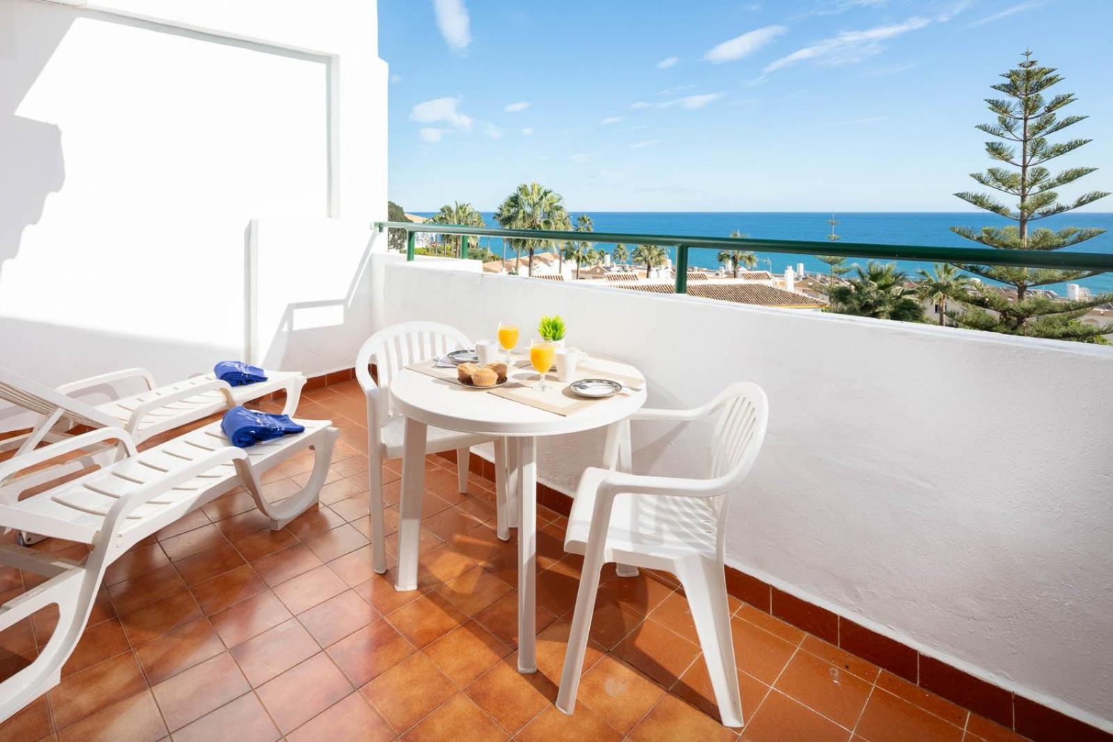 One-Bedroom Apartment with Sea View and Terrace photo 2