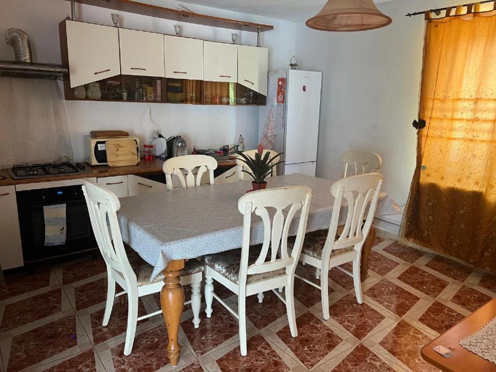 Four-Bedroom House - Photo 27