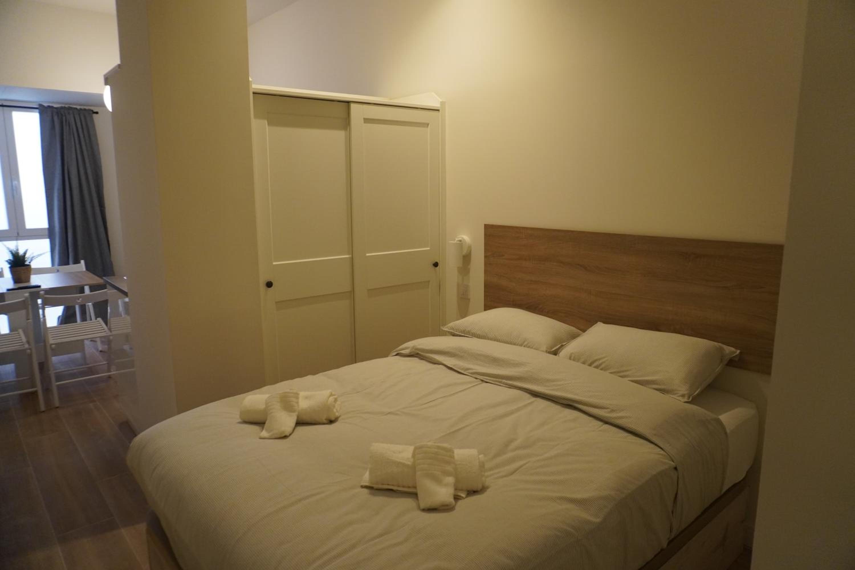 Quadruple Room with Private Bathroom photo 3