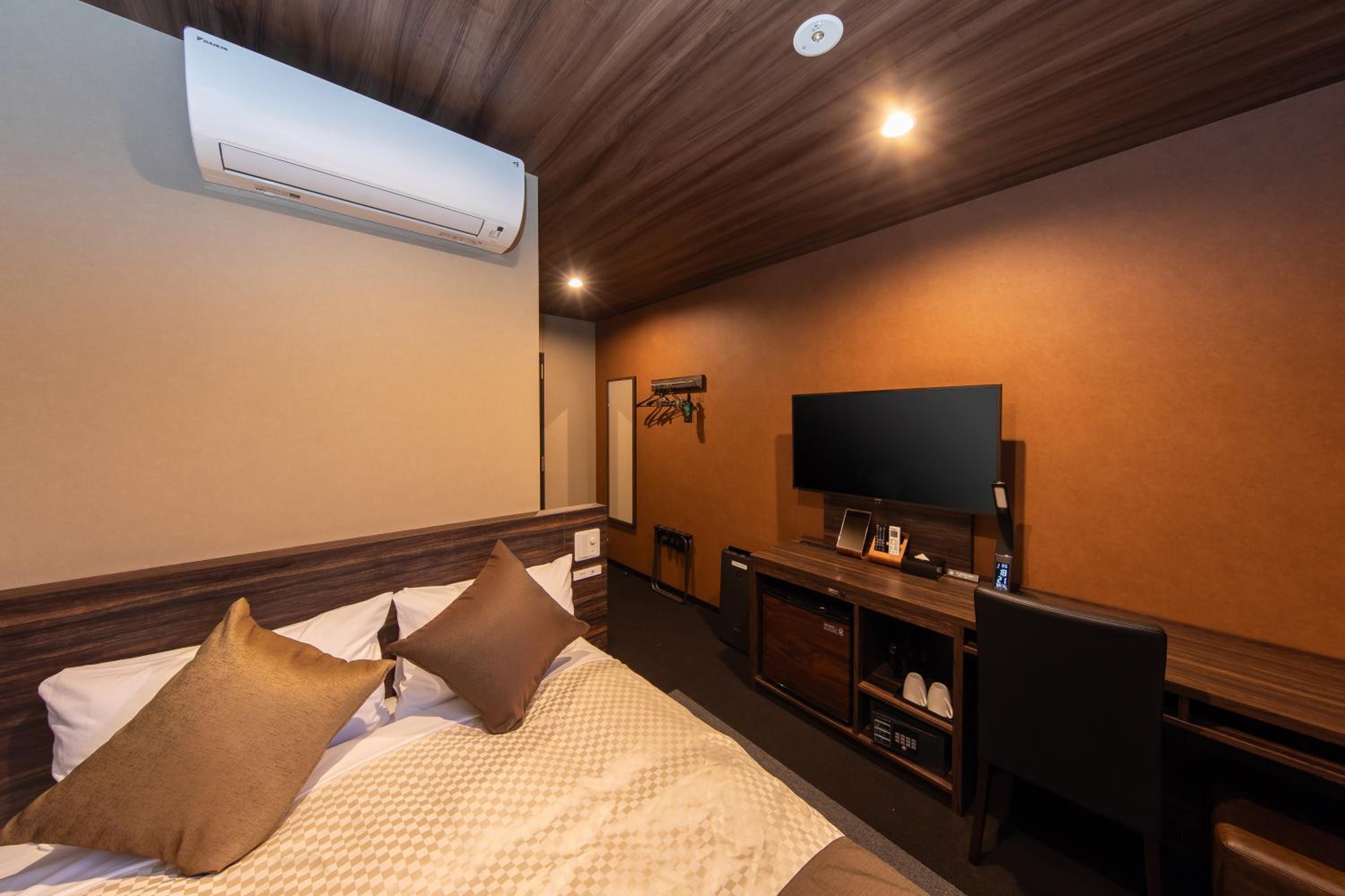 Standard Double Room (Mt.Fuji Side) - Non-Smoking - Photo 1