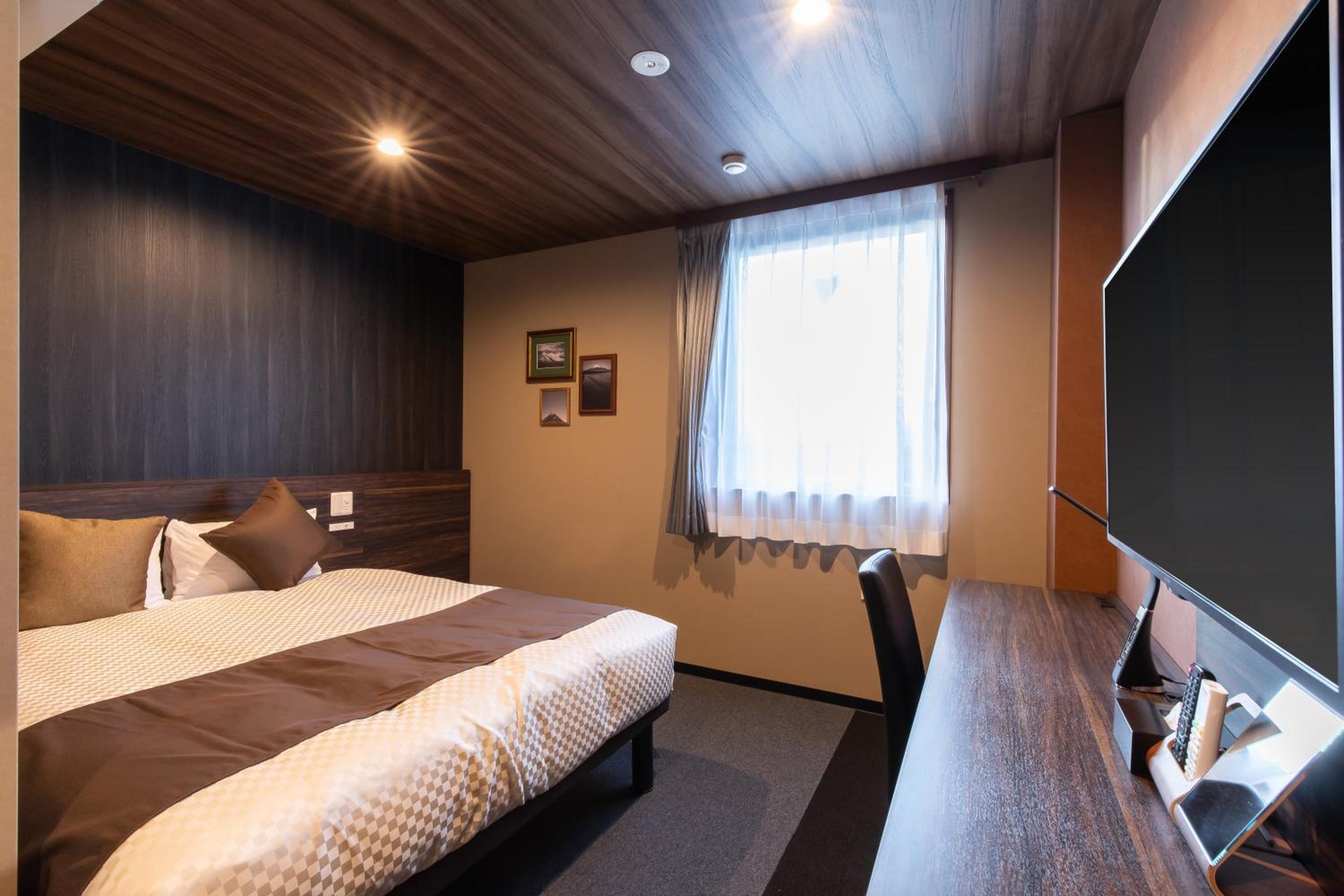 Deluxe Double Room (Mt. Fuji Side) - Non-Smoking - Photo 1